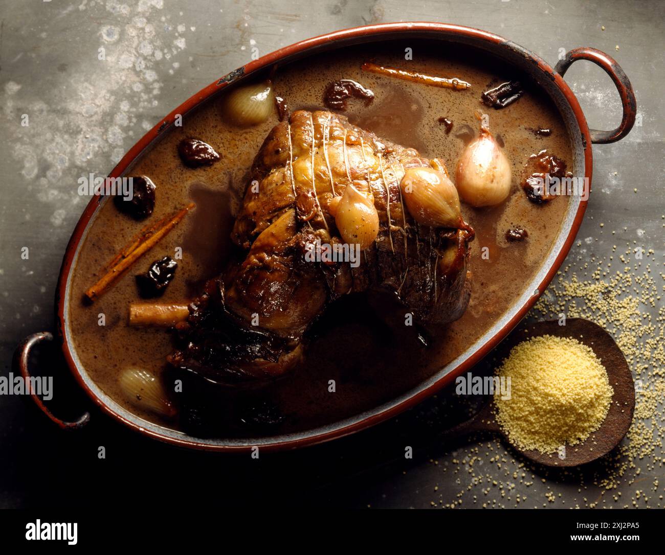 Pot au Feu di gamba di agnello cotto sette ore Foto Stock