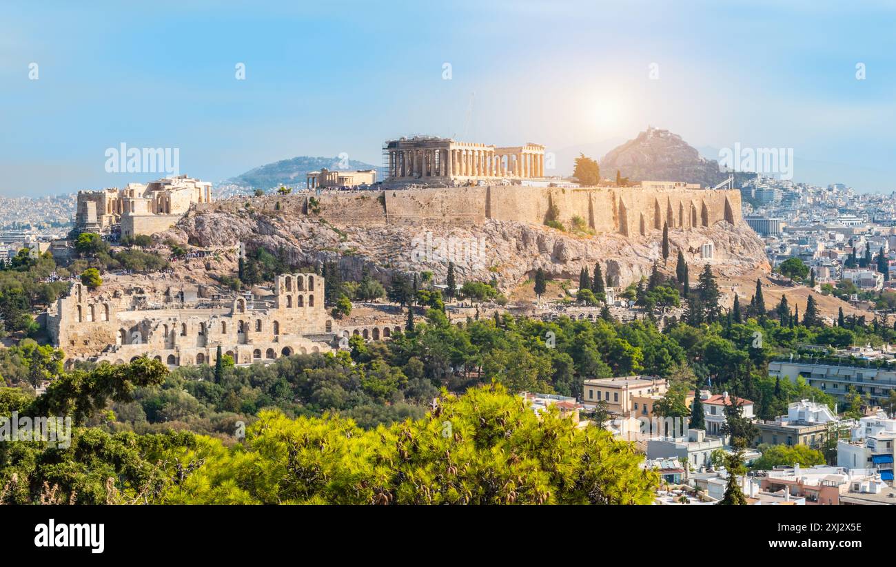 Vista panoramica di Atene con la collina dell'Acropoli in Grecia. Foto Stock
