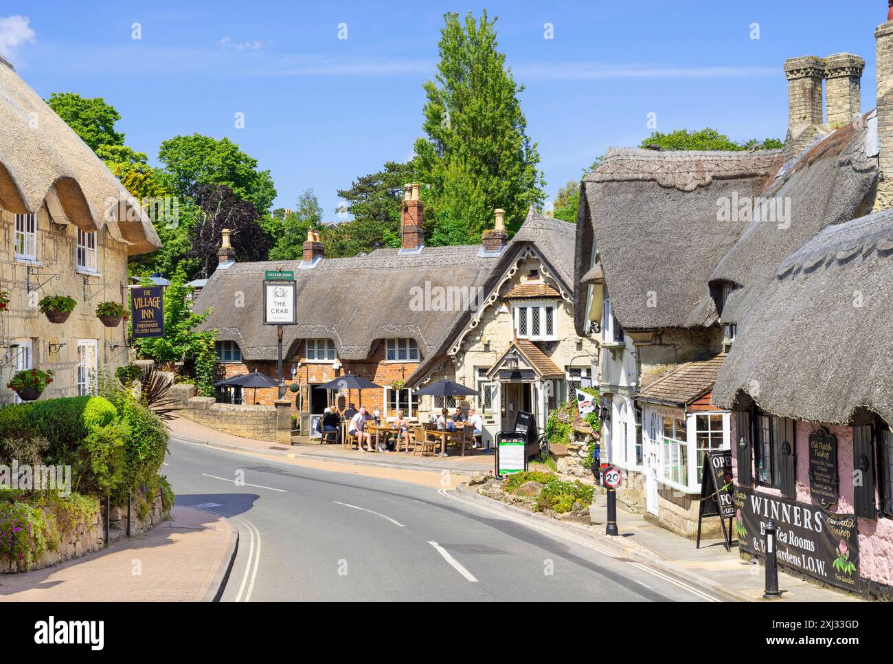 Vecchio villaggio di Shanklin Isola di Wight - il Village Inn e il Crab Inn sono cottage in paglia su Church Road Shanklin Isola di Wight Inghilterra Regno Unito GB Europa Foto Stock