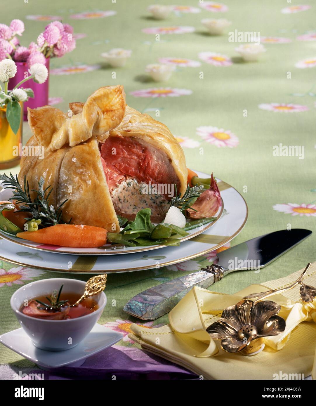 Torta di agnello e ricotta a forma di melone Foto Stock