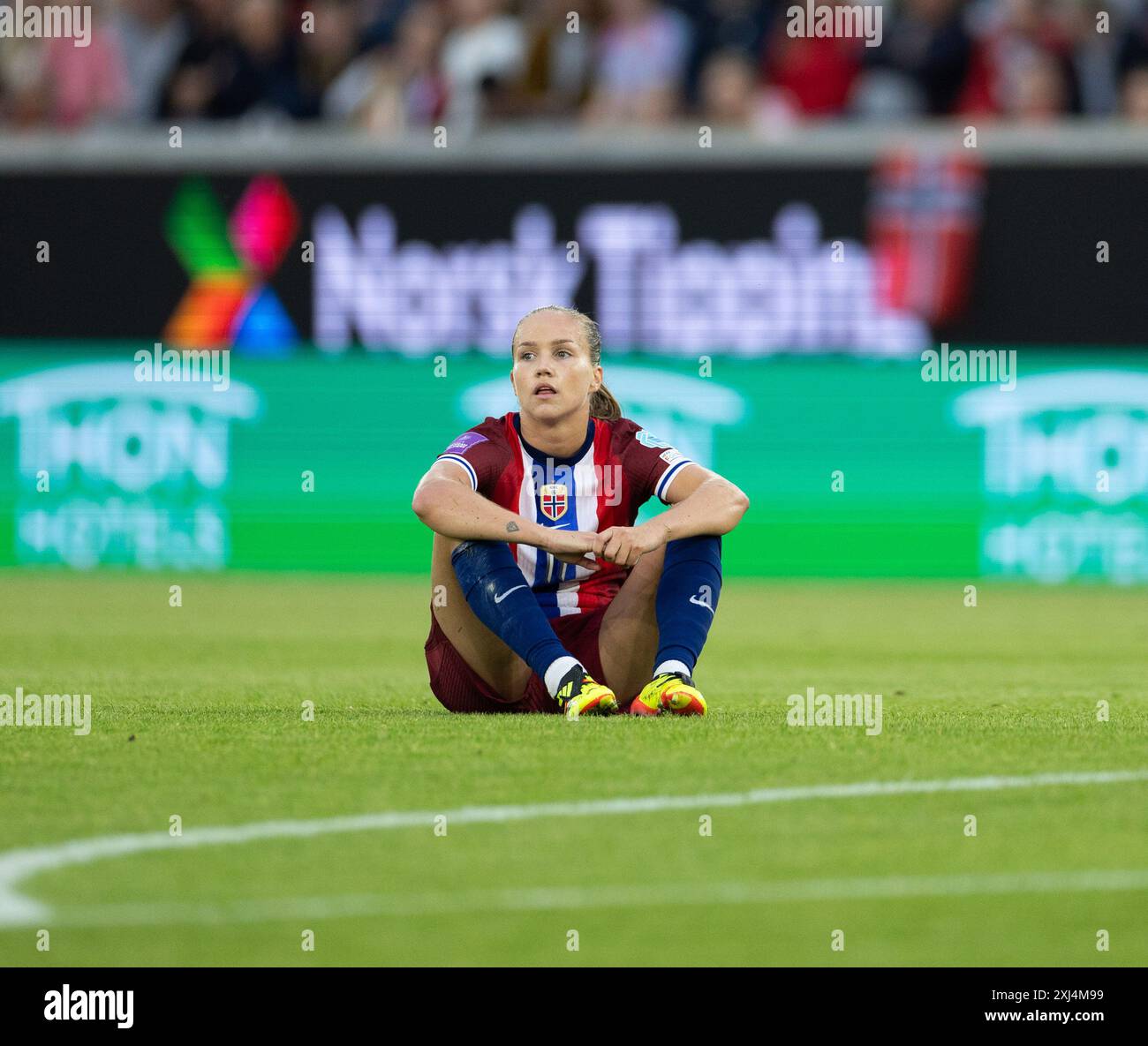 Bergen, Norvegia. 16 luglio 2024. Bergen, Norvegia, 16 luglio 2024: Guro Reiten (11 Norvegia) sembra scartato dopo la partita di calcio delle qualificazioni europee UEFA femminile tra Norvegia e Paesi Bassi al Brann Stadium di Bergen, Norvegia (Ane Frosaker/SPP) credito: SPP Sport Press Photo. /Alamy Live News Foto Stock