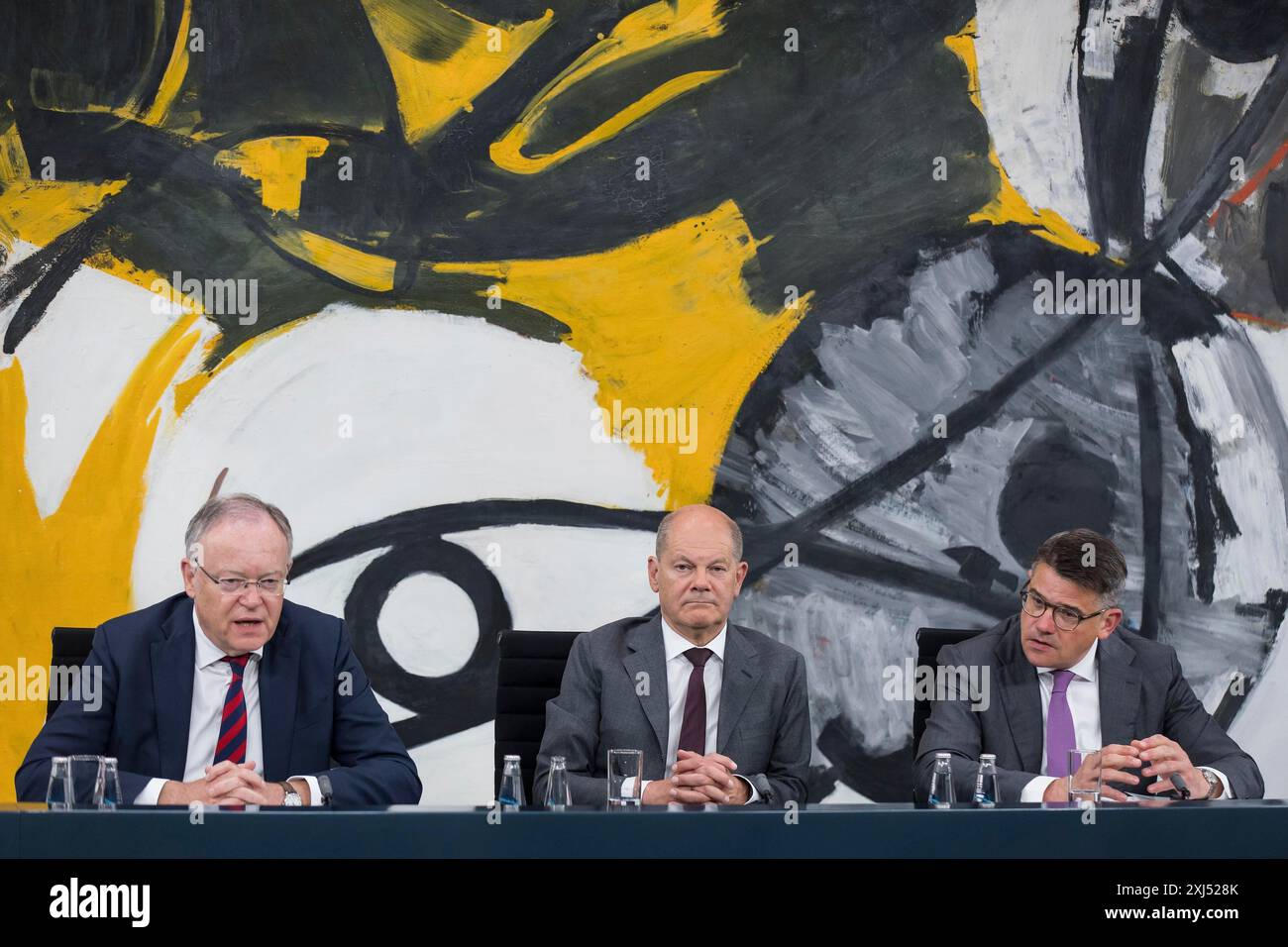 Stephan Weil (Ministro Presidente della bassa Sassonia, SPD), Olaf Scholz (Cancelliere federale della Repubblica federale di Germania, SPD) e Boris Rhein Foto Stock