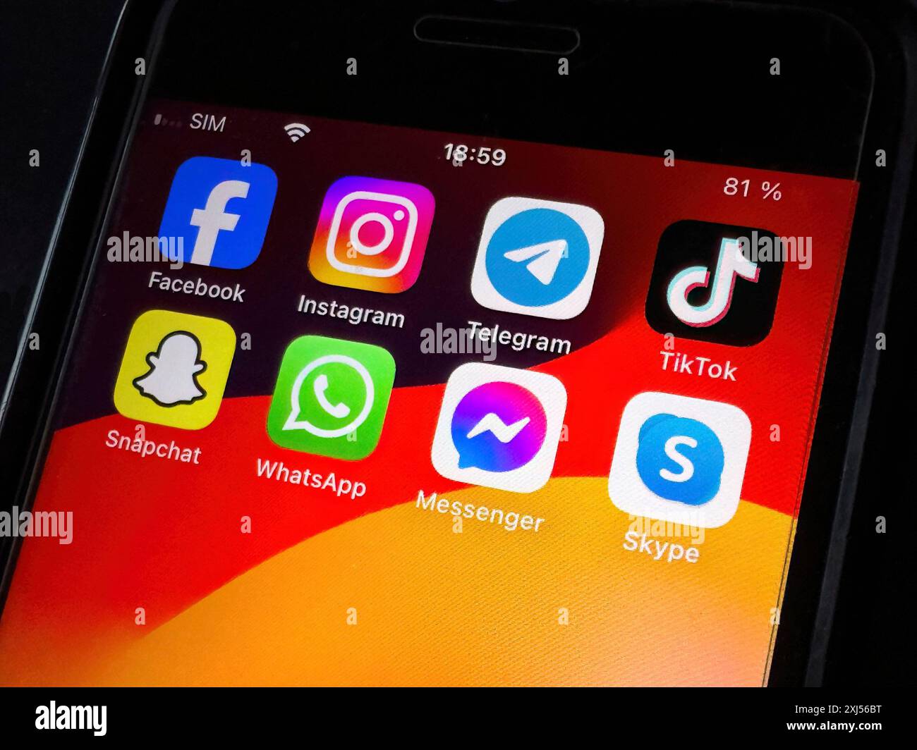App programmi icone per il software sul display del dispositivo intelligente smartphone telefono cellulare iPhone IOS per chat contatti sociali su Internet Foto Stock