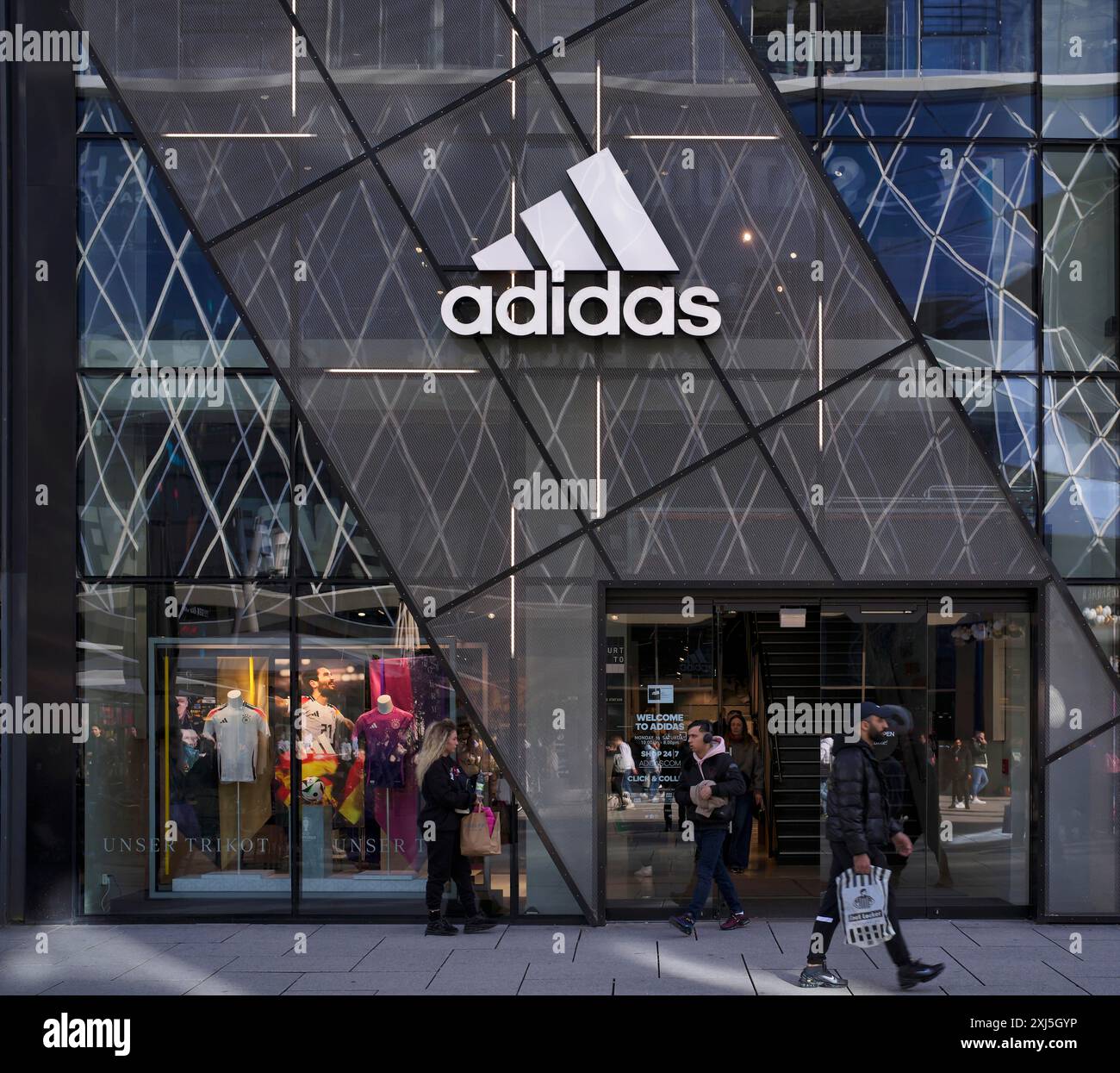 Adidas Brand Store, negozio, Logo, vendita al dettaglio, centro città, Francoforte sul meno, Assia, Germania Foto Stock