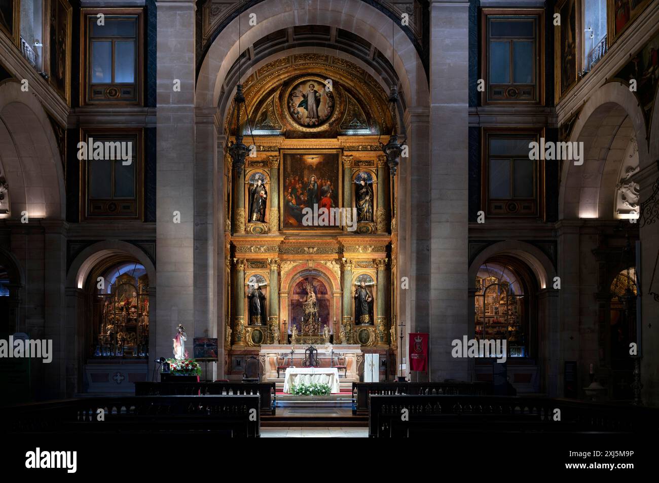 Vista interna, coro, altare, chiesa Igreja de Sao Roque, Lisbona, Portogallo Foto Stock