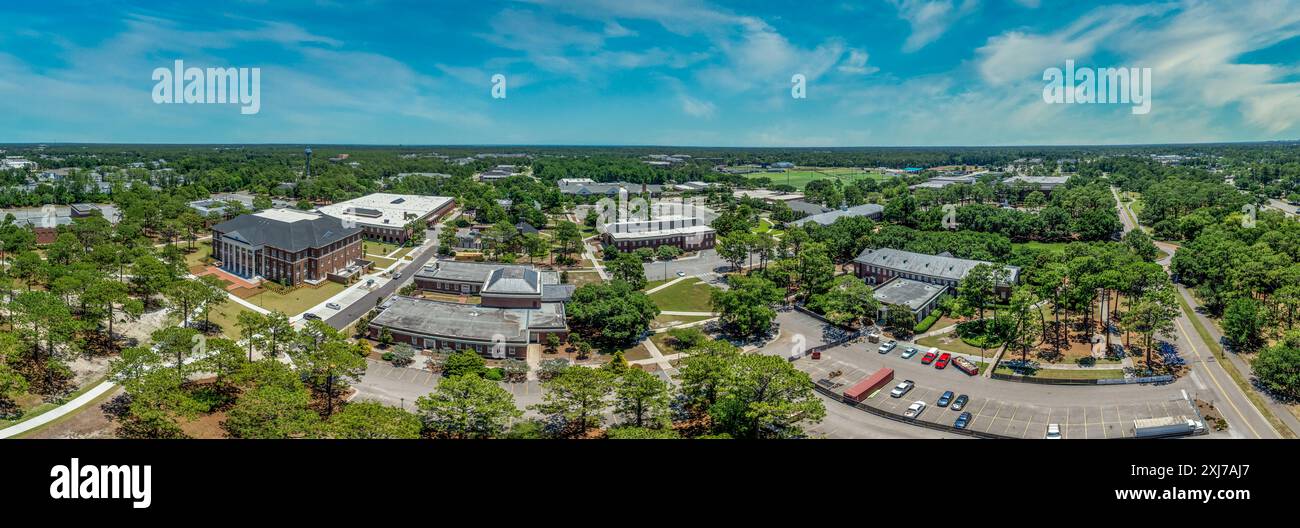 Vista aerea della University of North Carolina presso Wilmington Leutze Hall, Morton Hall, ingressi, edificio del centro studenti Foto Stock