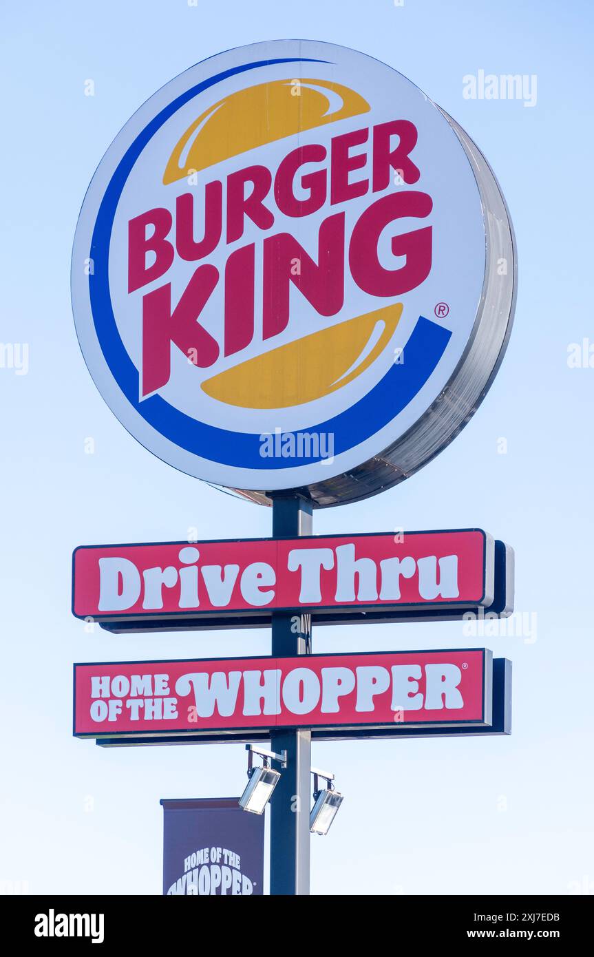 Burger King Hamburger Restaurant Sign, Moorhouse Avenue, Christchurch Central, Christchurch (Ōtautahi), Canterbury, nuova Zelanda Foto Stock