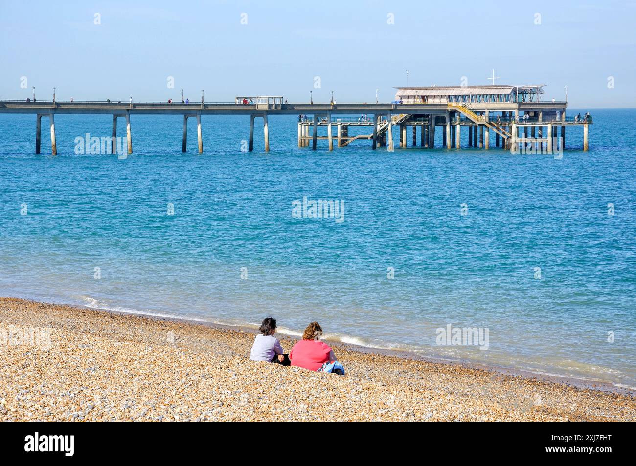 La spiaggia e il molo della trattativa, trattare, Kent, England, Regno Unito Foto Stock