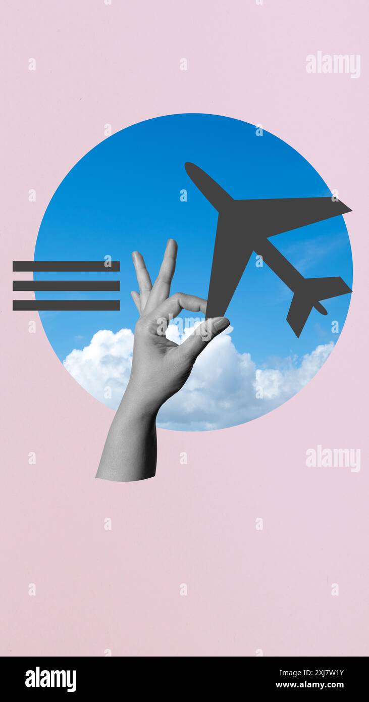 Una mano sta dando un cartello con i pollici davanti a un aereo. Concetto di eccitazione e avventura, come se la persona stesse per intraprendere un viaggio. TH Foto Stock