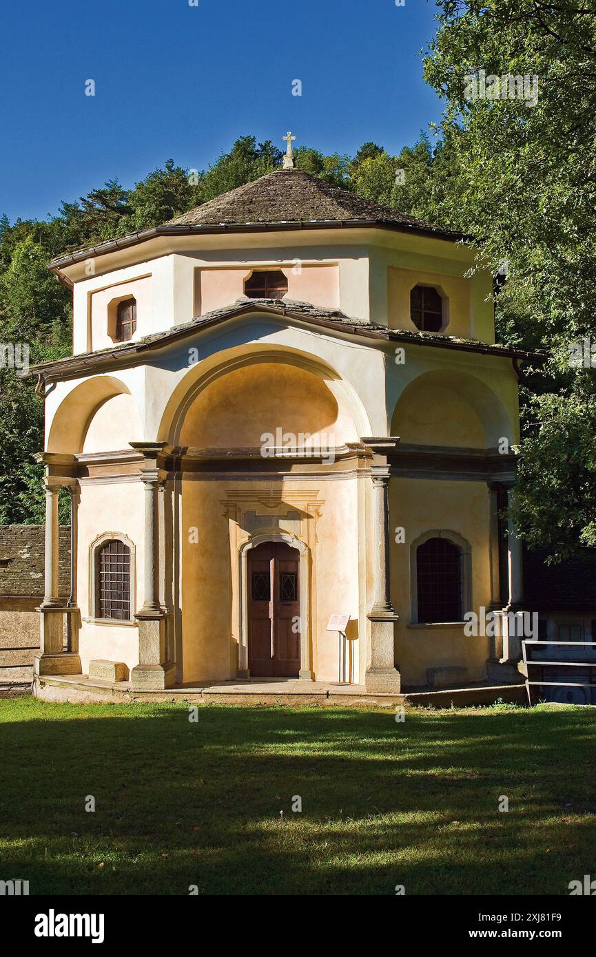 Italia Piemonte Domodossola Sacro Monte Vista della VIII stazione Foto Stock