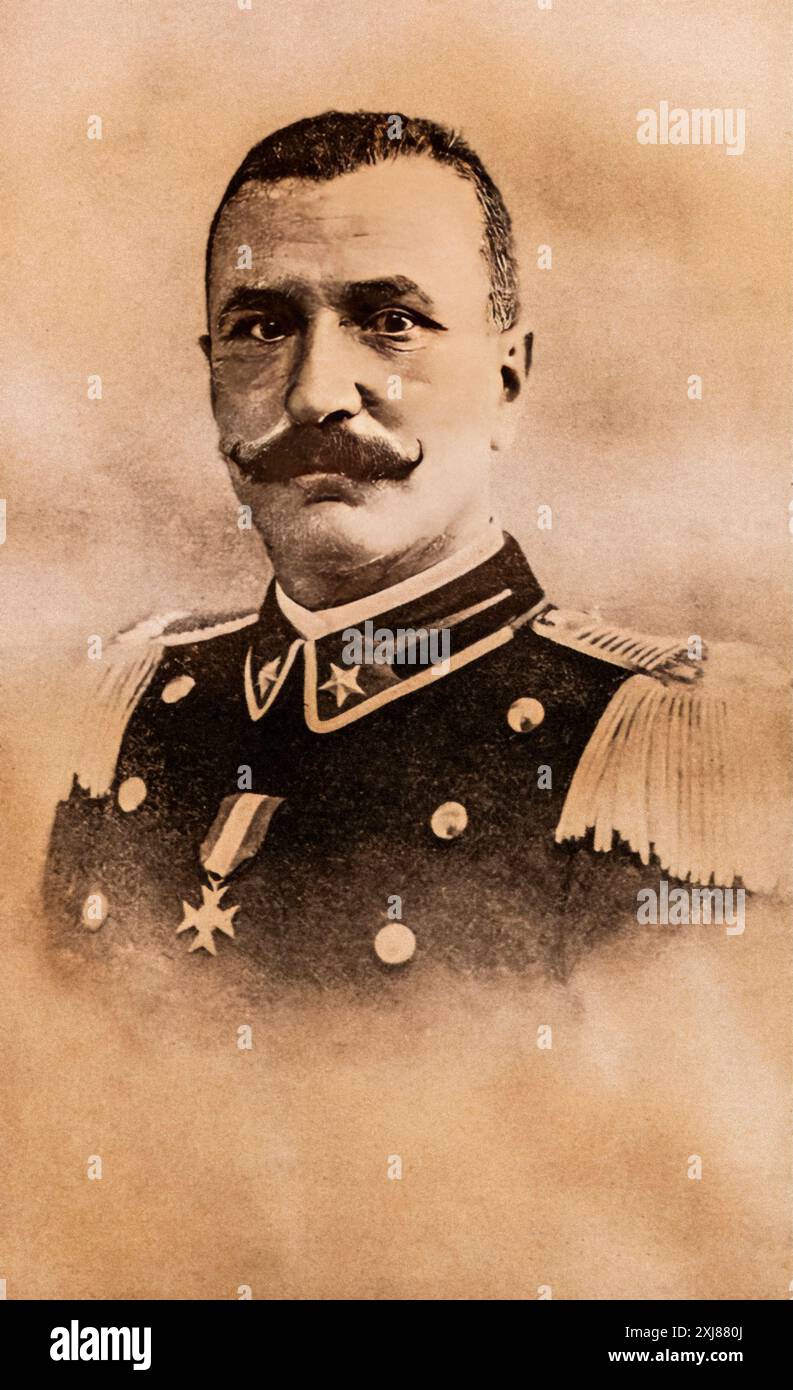 Luigi Pettinati (Cavatore, 7 giugno 1864 – Caporetto, 19 giugno 1915) è stato un militare italiano, che con il grado di tenente colonnello degli Alpini combatté durante la prima guerra mondiale, dove fu decorato con la Medaglia d'Oro al valor militare in memoria del coraggio dimostrato durante la conquista della mente Nero Foto Stock