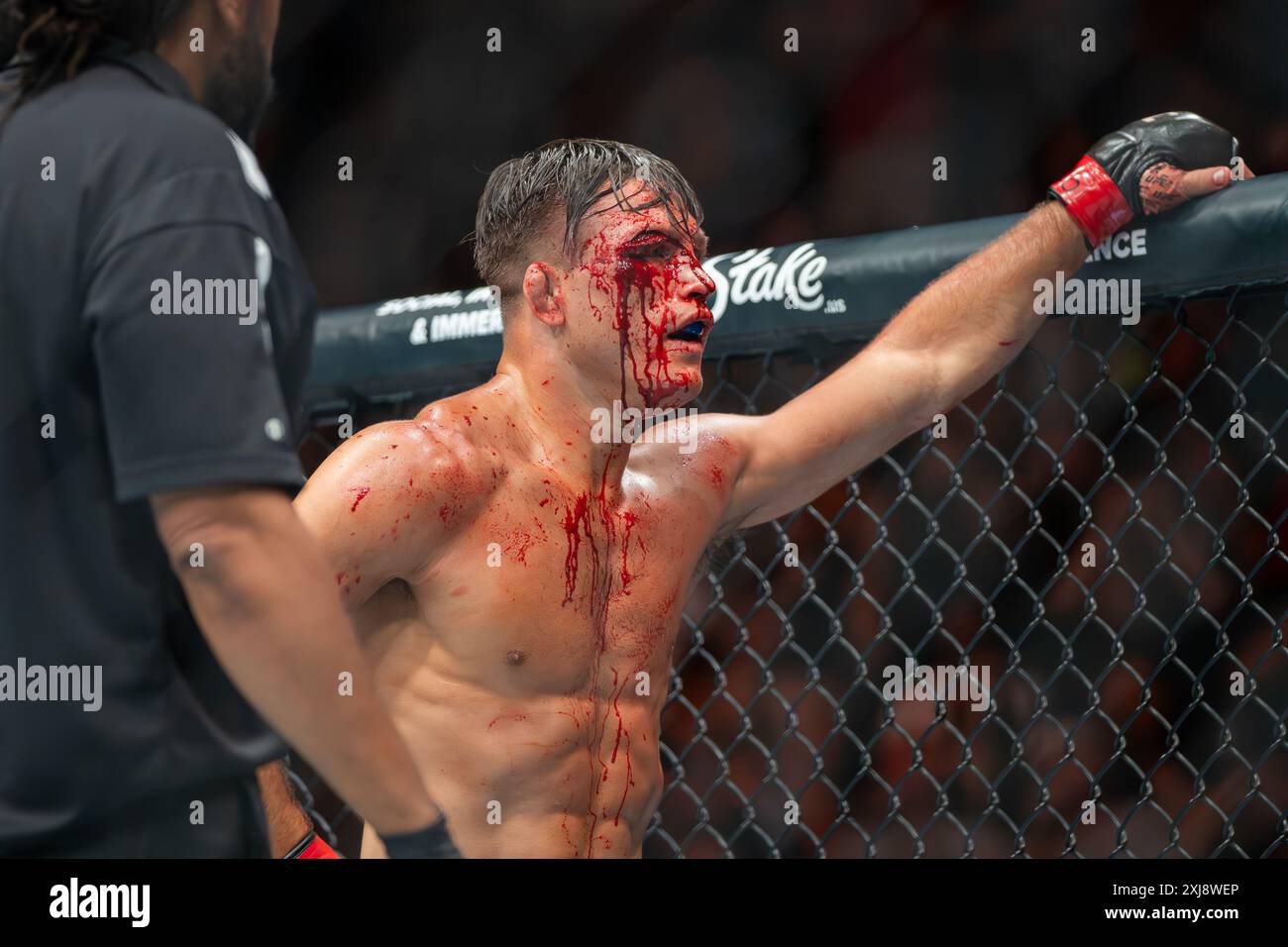 UFC ha leggero Drew Dober sanguinoso dal suo incontro durante UFC su ESPN 59 a Ball Arena Foto Stock