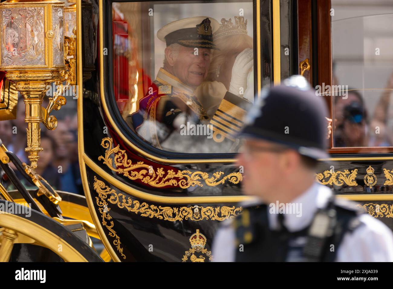 Londra, Regno Unito. 17 luglio 2024. Apertura statale del Parlamento; Processione del sovrano a Whitehall con il Re Carlo III del Regno Unito credito: Ian Davidson/Alamy Live News Foto Stock