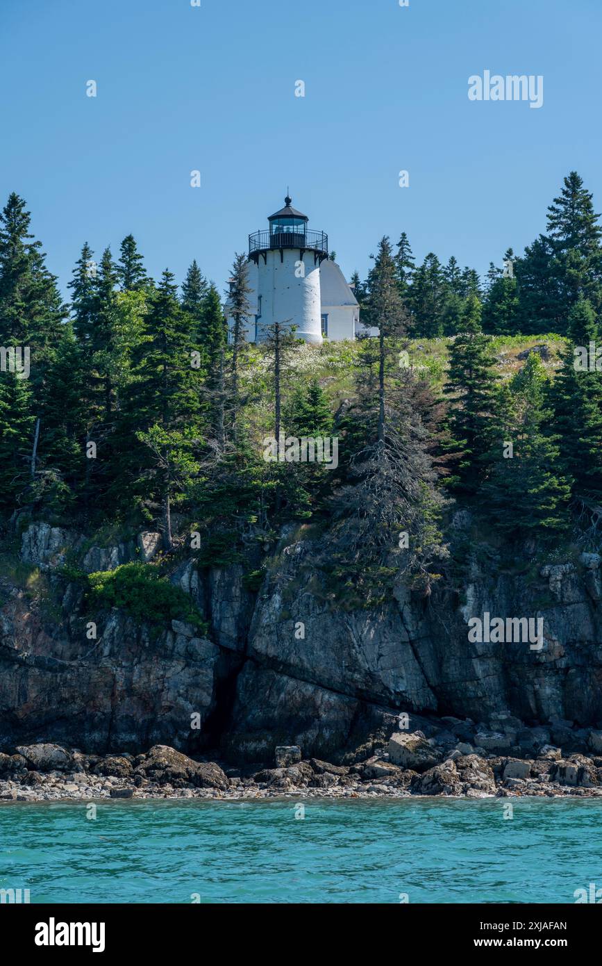 Faro di Bear Island su Bear Island all'ingresso di Somes Sound, Acadia NP, Maine Foto Stock