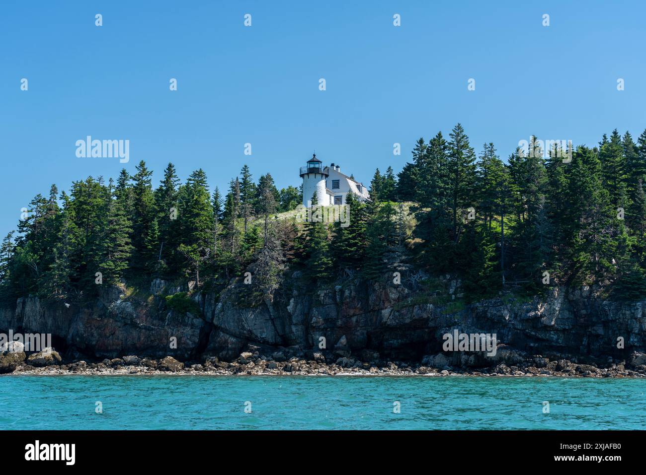 Faro di Bear Island su Bear Island all'ingresso di Somes Sound, Acadia NP, Maine Foto Stock