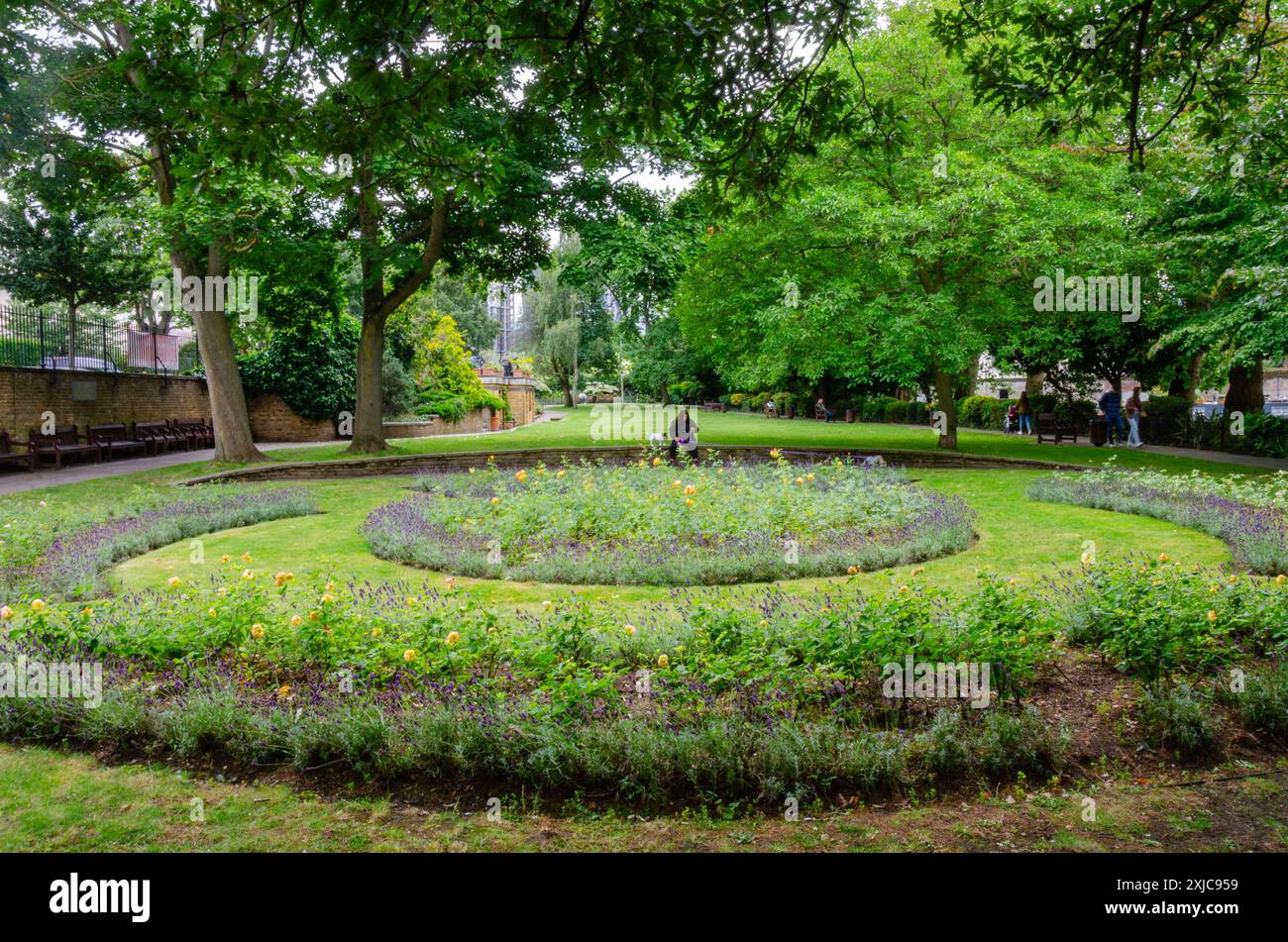 Rembrandt Gardens nel centro di Londra è un parco e un'oasi di pace nel mezzo della grande città. Foto Stock