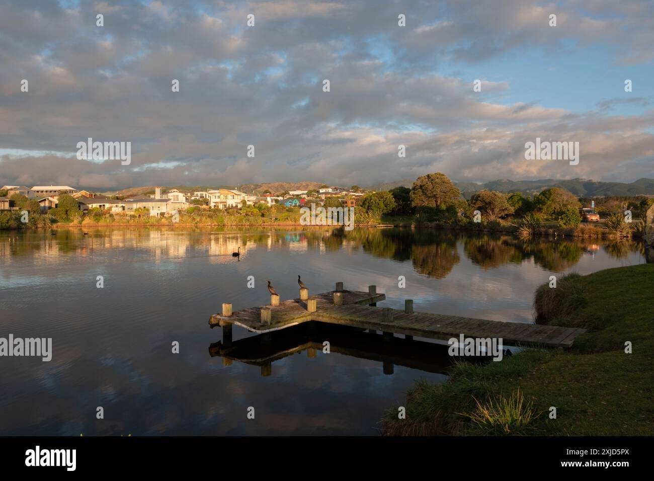 Laguna di Waimanu vicino alla foce del fiume Waikanae a Kapiti, nuova Zelanda Foto Stock