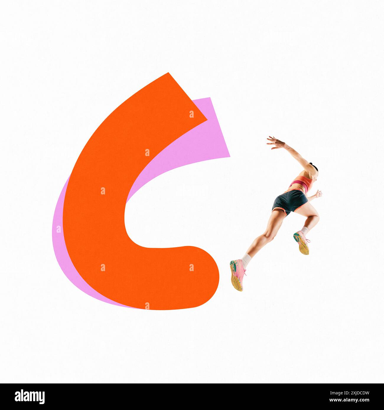 Poster. Collage d'arte contemporanea. Giovane donna in abbigliamento sportivo, Sprinter running con linee dinamiche e vivaci su sfondo bianco. Foto Stock
