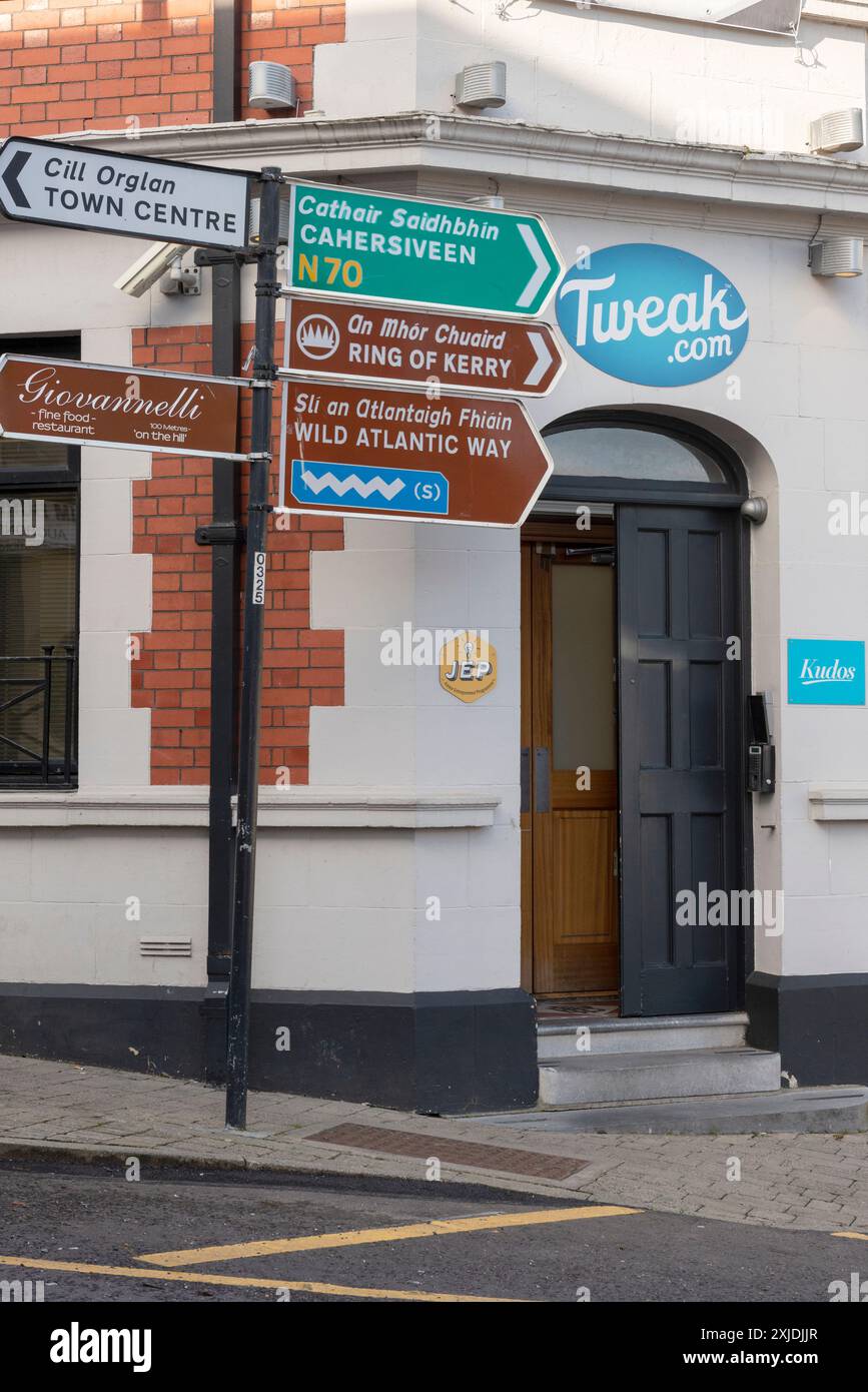 La sede centrale O la sede centrale Di Lower Bridge Street a Killorglin County Kerry Ireland Foto Stock