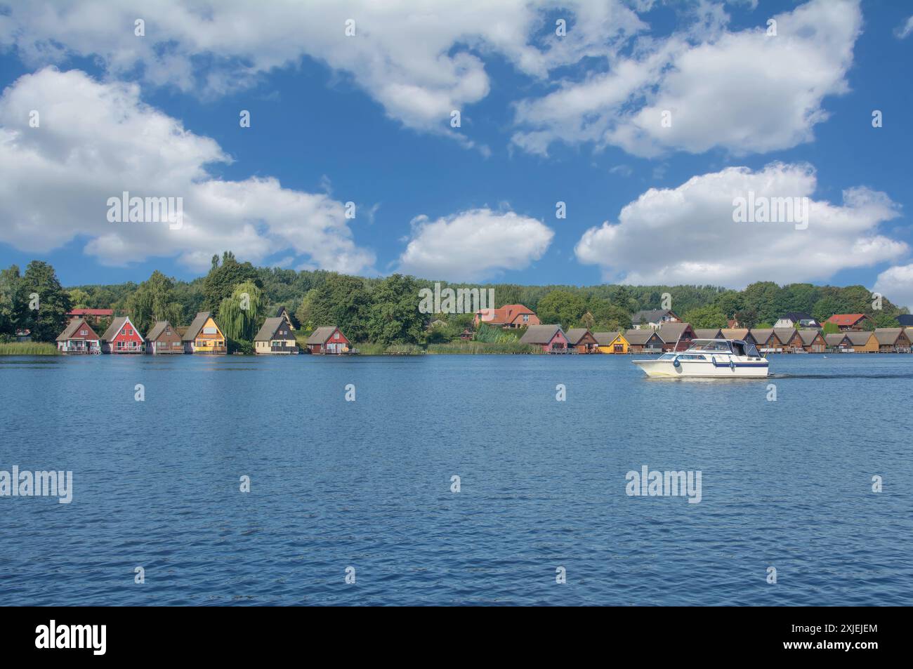 Mirow presso Lake Mirower SEE, Meclemburgo Lake District, Meclemburgo-Vorpommern, Germania Foto Stock