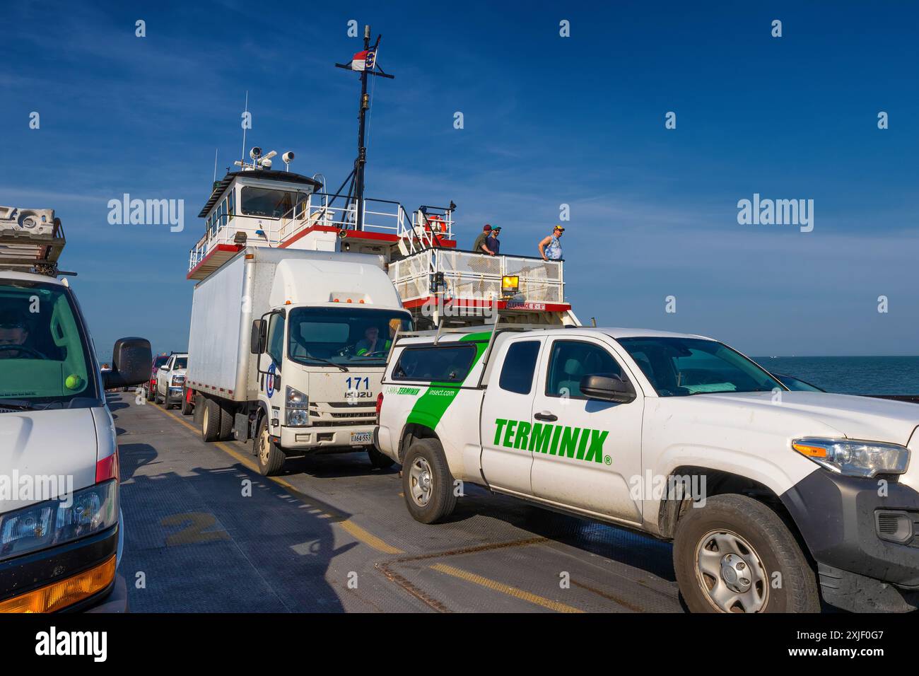 Hatteras Island, North Carolina, USA - 16 aprile 2024: Giro in traghetto dall'isola di Hatteras all'isola di Ocracoke. Foto Stock