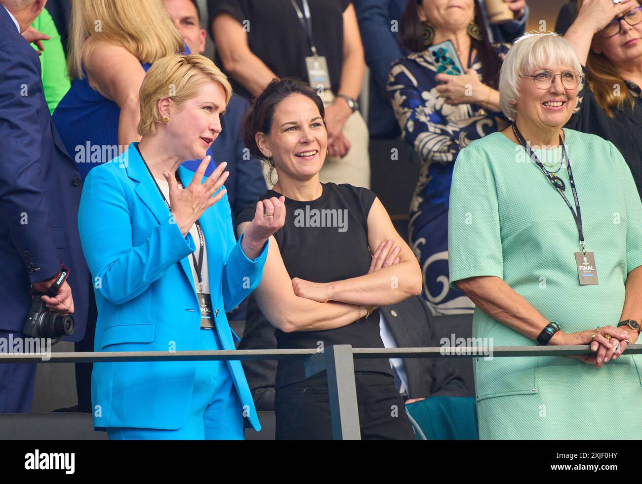 (L-R) Manuela Schwesig, SPD Politikerin, Mitglied des Bundesrates der Bundesrepublik Deutschland Annalena Baerbock, Grüne , GER Aussenministerin Claudia Roth (Grüne) Beauftragte der Bundesregierung für Kultur und Medien und Abgeordnete des Deutschen Bundestages nella partita finale SPAGNA - INGHILTERRA 2-1 dei Campionati europei UEFA 2024 il 14 luglio 2024 a Berlino, Germania. Fotografo: Peter Schatz Foto Stock