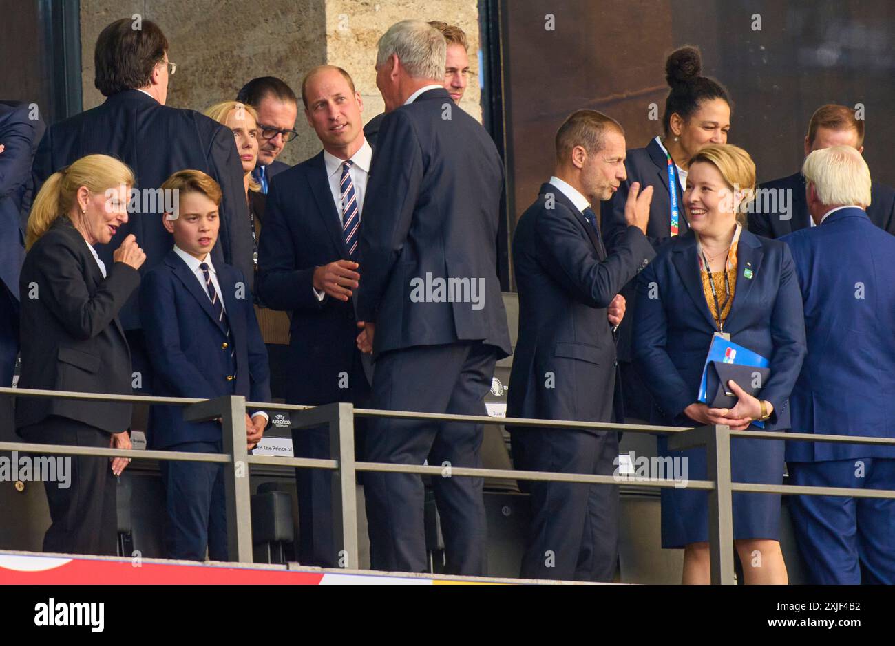 Berlino, Germania. 14 luglio 2024. William, Prinz von Wales, Principe di Galles con il figlio Principe Giorgio, Aleksander CEFERIN, UEFA Praesident, Franziska Giffey (SPD) ex Buergermeisterin von Berlin nella partita finale SPAGNA - INGHILTERRA 2-1 dei Campionati europei UEFA 2024 il 14 luglio 2024 a Berlino, Germania. Fotografo: ddp Images/STAR-Images credito: ddp media GmbH/Alamy Live News Foto Stock