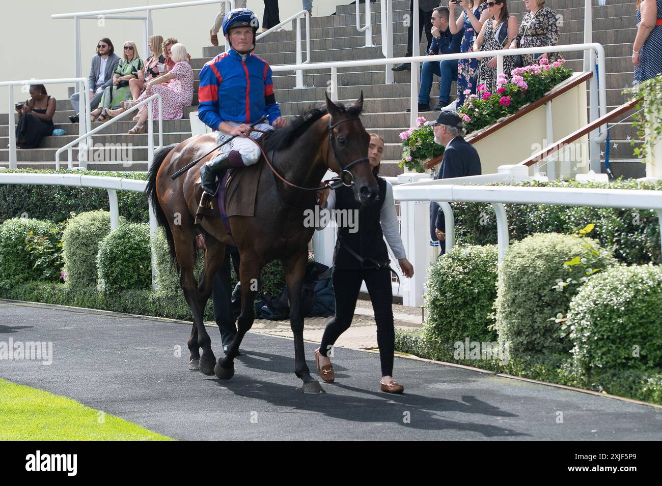 Ascot, Berkshire, Regno Unito. 13 luglio 2024. Horse Lord Melbourne, guidato dal fantino Rob Hornby, vince un posto nella Magnum Classic Ice Cream handicap Stakes presso l'ippodromo di Ascot nel Berkshire, all'Summer Mile Family Raceday. Proprietario Claredon Partnership, formatore Ralph Beckett, Kimpton Down, allevatore Dayton Investments (Breeding) Ltd, Sponsor R M Beckett Ltd Crediti: Maureen McLean/Alamy Foto Stock