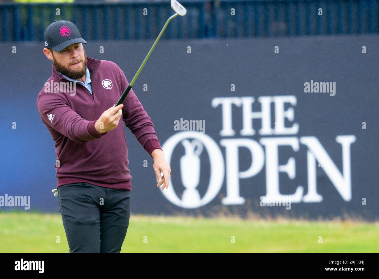 Troon, Scozia, Regno Unito. 18 luglio 2024. Il primo round del 152° Open Championship si terrà presso il campo da golf Royal Troon. PIC; Tyrrell Hatton reagisce al putt mancato al 18° green. Iain Masterton/Alamy Live News Foto Stock