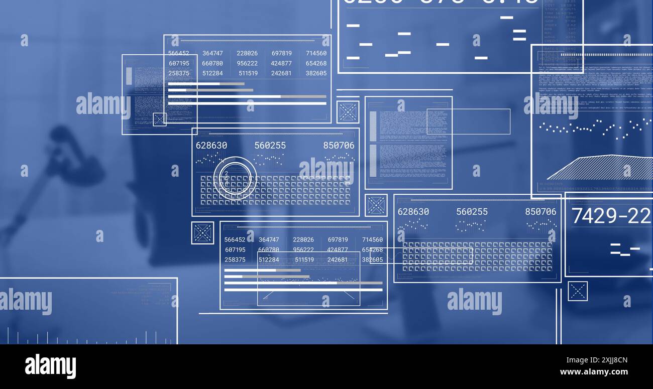 Immagine dell'elaborazione dei dati sulla postazione di lavoro in ufficio Foto Stock