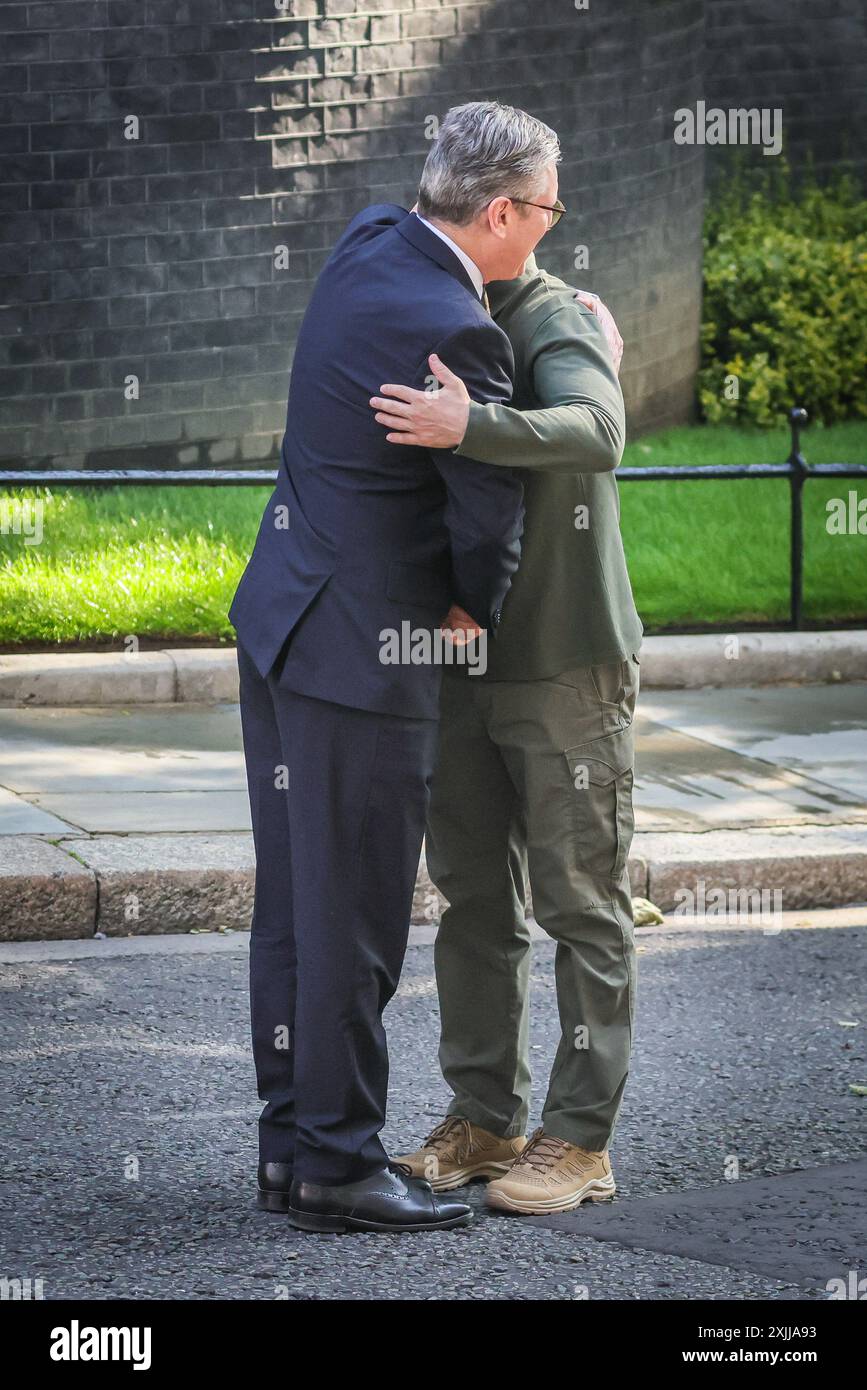 Londra, 19 luglio 2024. Sir Keir Starmer, primo Ministro del Regno Unito, dà il benvenuto oggi a Downing Street a Londra a Volodymyr Zelenskyy, Presidente dell'Ucraina. Crediti: Imageplotter/Alamy Live News Foto Stock