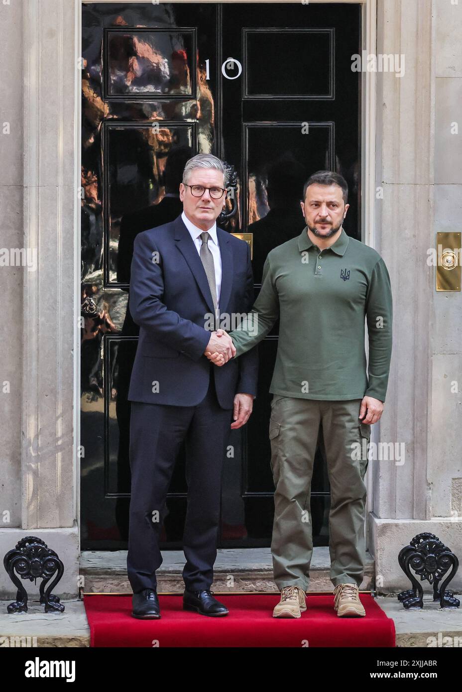 Londra, 19 luglio 2024. Sir Keir Starmer, primo Ministro del Regno Unito, dà il benvenuto oggi a Downing Street a Londra a Volodymyr Zelenskyy, Presidente dell'Ucraina. Crediti: Imageplotter/Alamy Live News Foto Stock