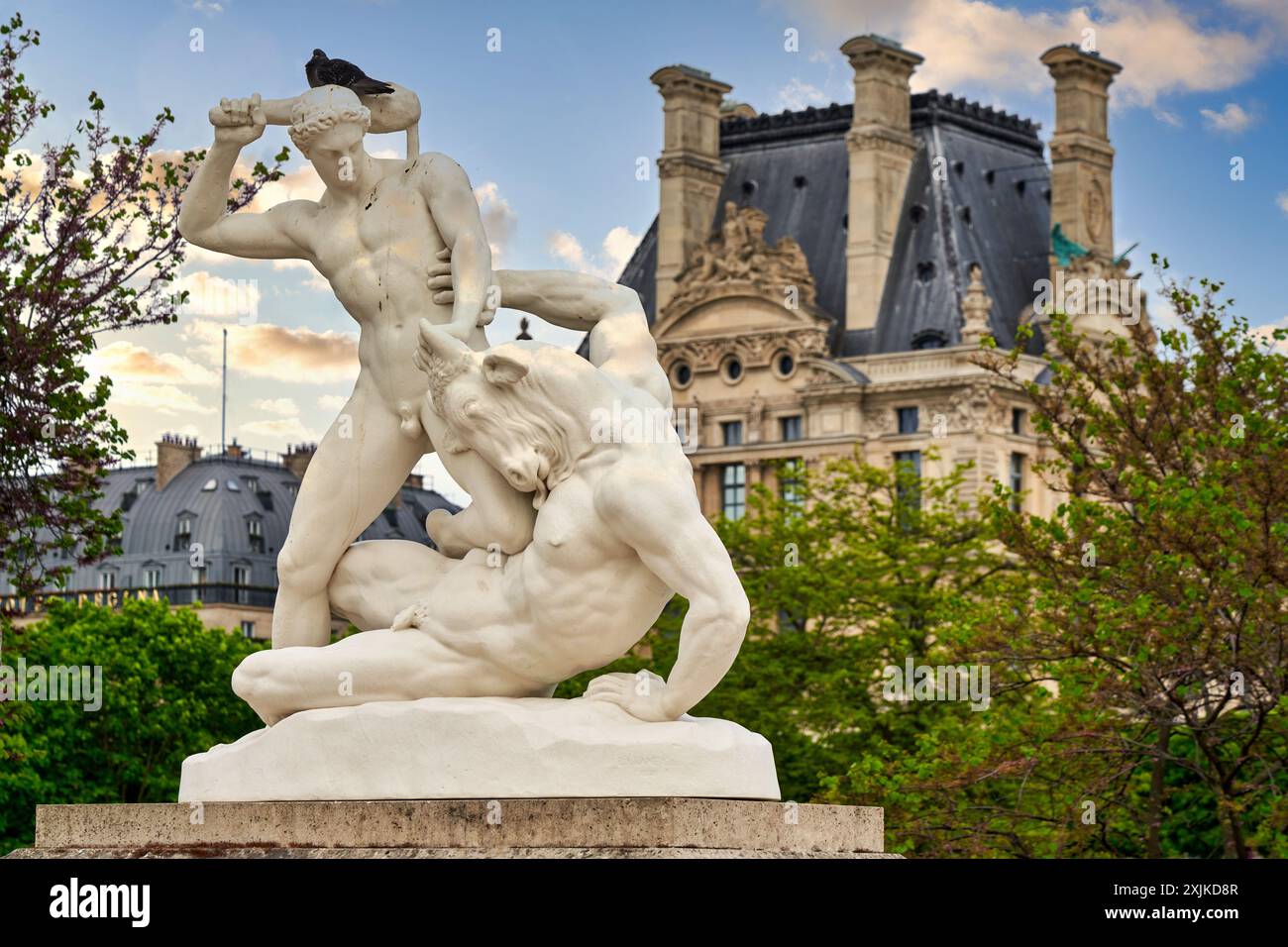 Thésée combattant le Minotaure, 1821-1827, Etienne-Jules Ramey (1796-1852), Statua, dietro il Museo del Louvre, Jardin des Tuileries, Parigi, Francia, Europa. Foto Stock