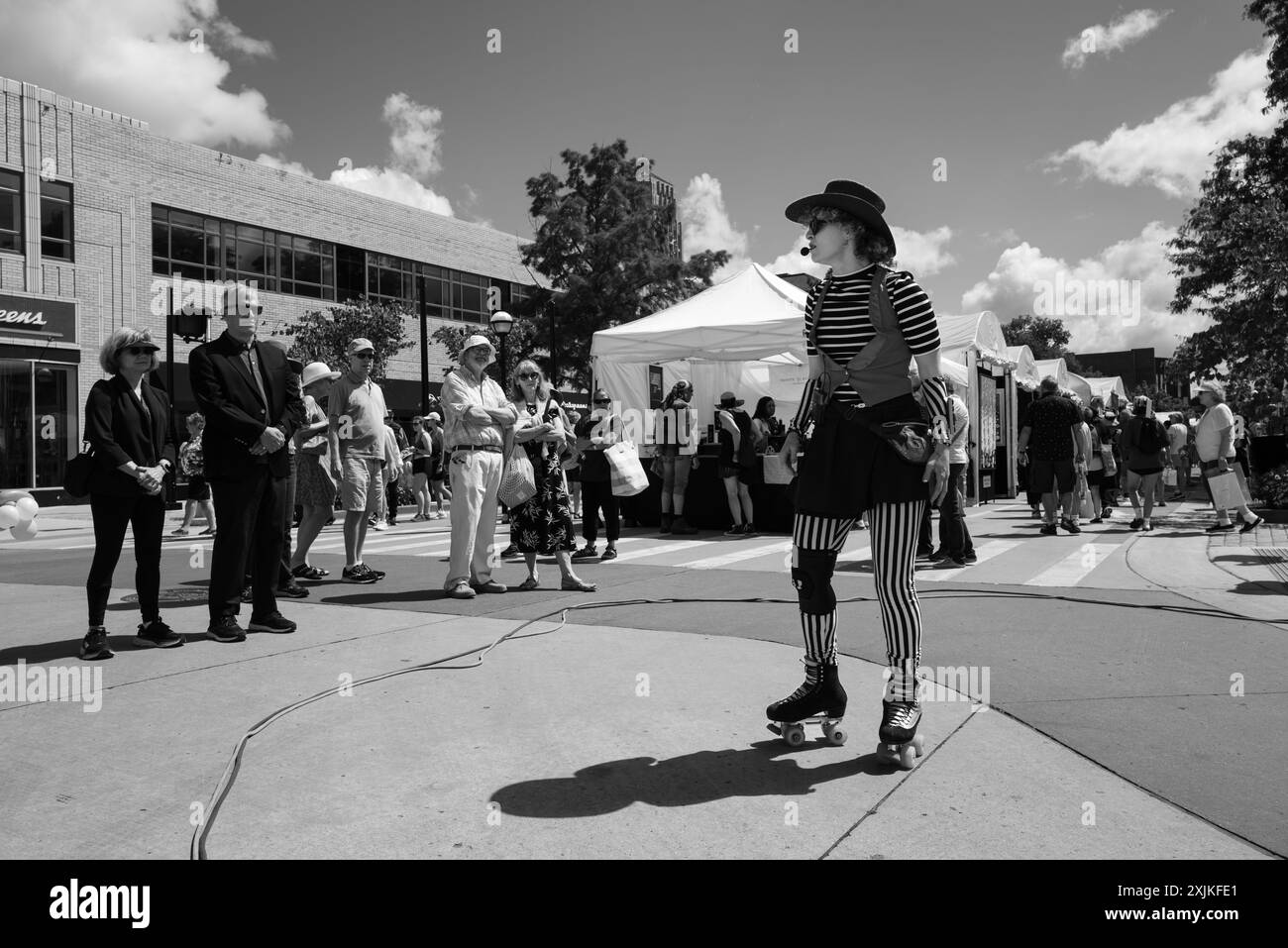 Pattinaggio su strada all'Ann Arbor Art Fair di Ann Arbor, Michigan USA Foto Stock