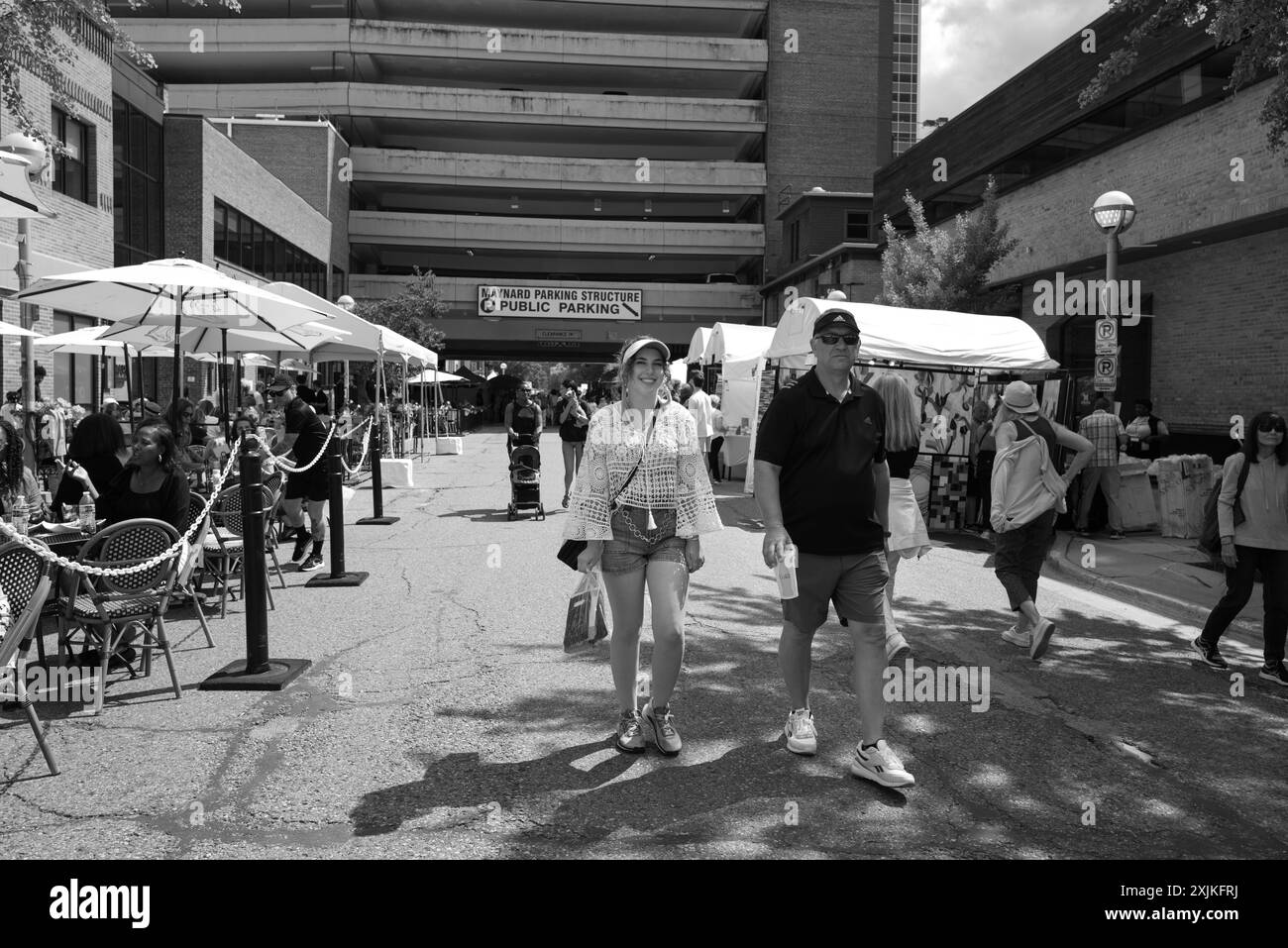 Scena di strada all'Ann Arbor Art Fair di Ann Arbor, Michigan USA Foto Stock