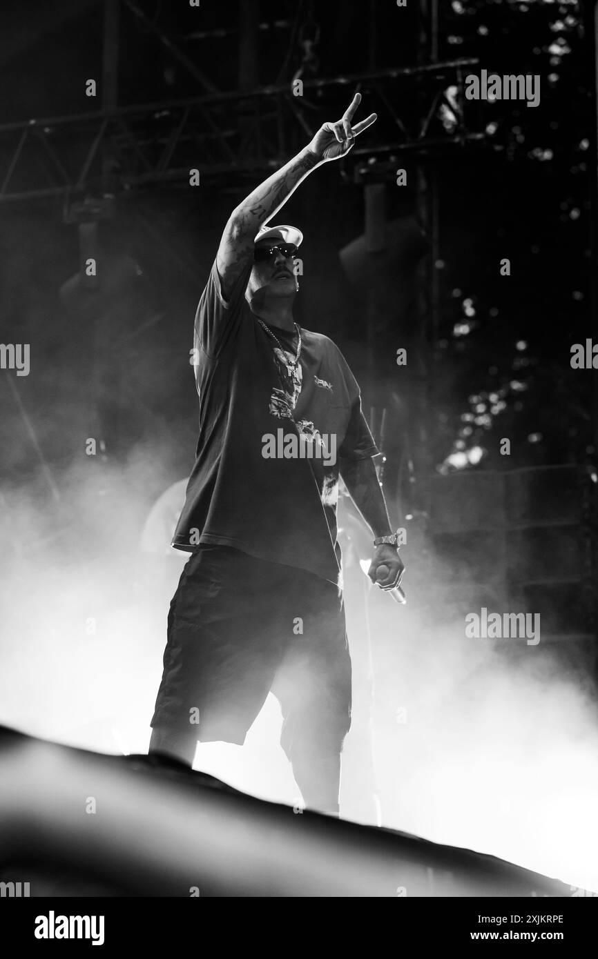 18 luglio 2024, Lucca, Italia: SALMO e NOYZ si esibiscono sul palco di Piazza Napoleone al Lucca Summer Festival con il loro tour Hellraisers. (Credit Image: © Stefano dalle Luche/Pacific Press via ZUMA Press Wire) SOLO PER USO EDITORIALE! Non per USO commerciale! Foto Stock