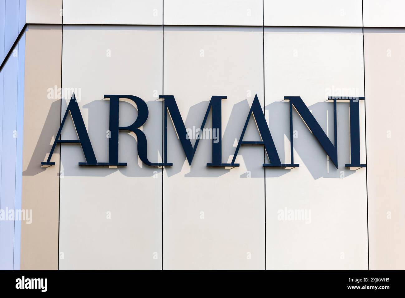 Logo del marchio di moda di lusso Armani Foto Stock