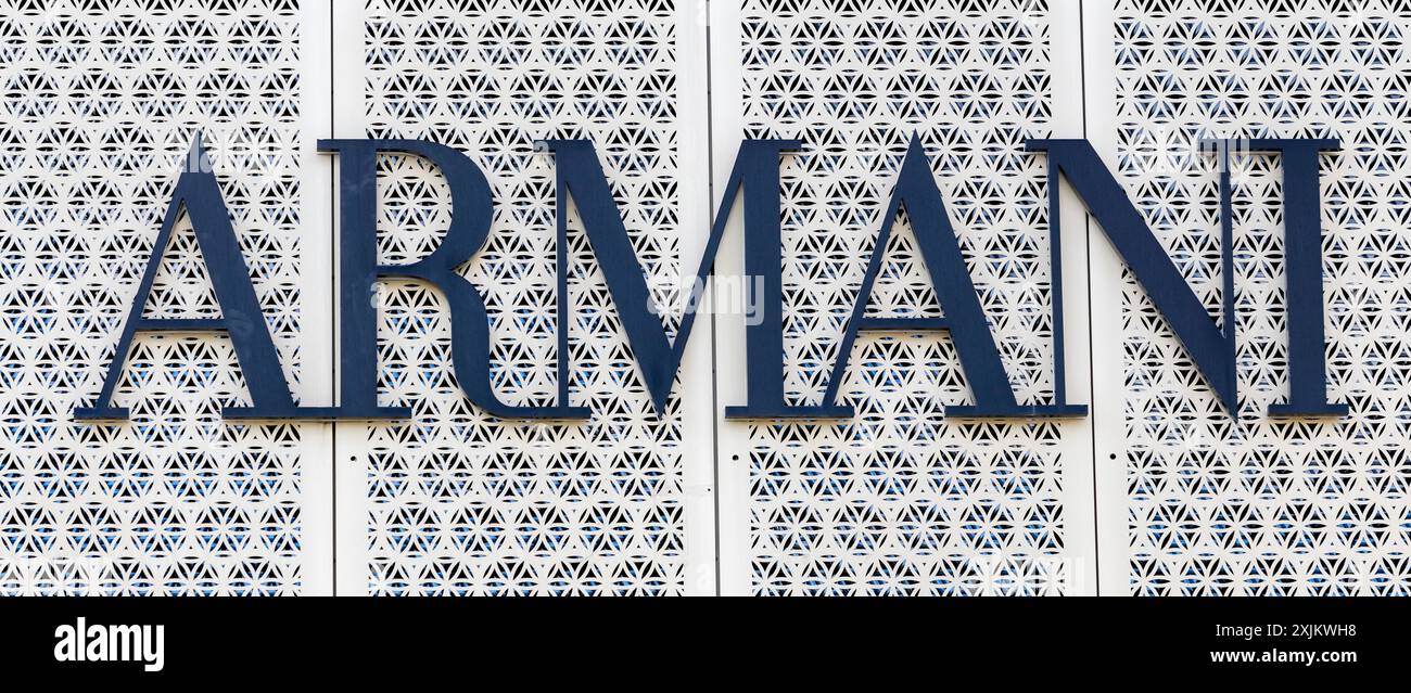 Logo del marchio di moda di lusso Armani Foto Stock