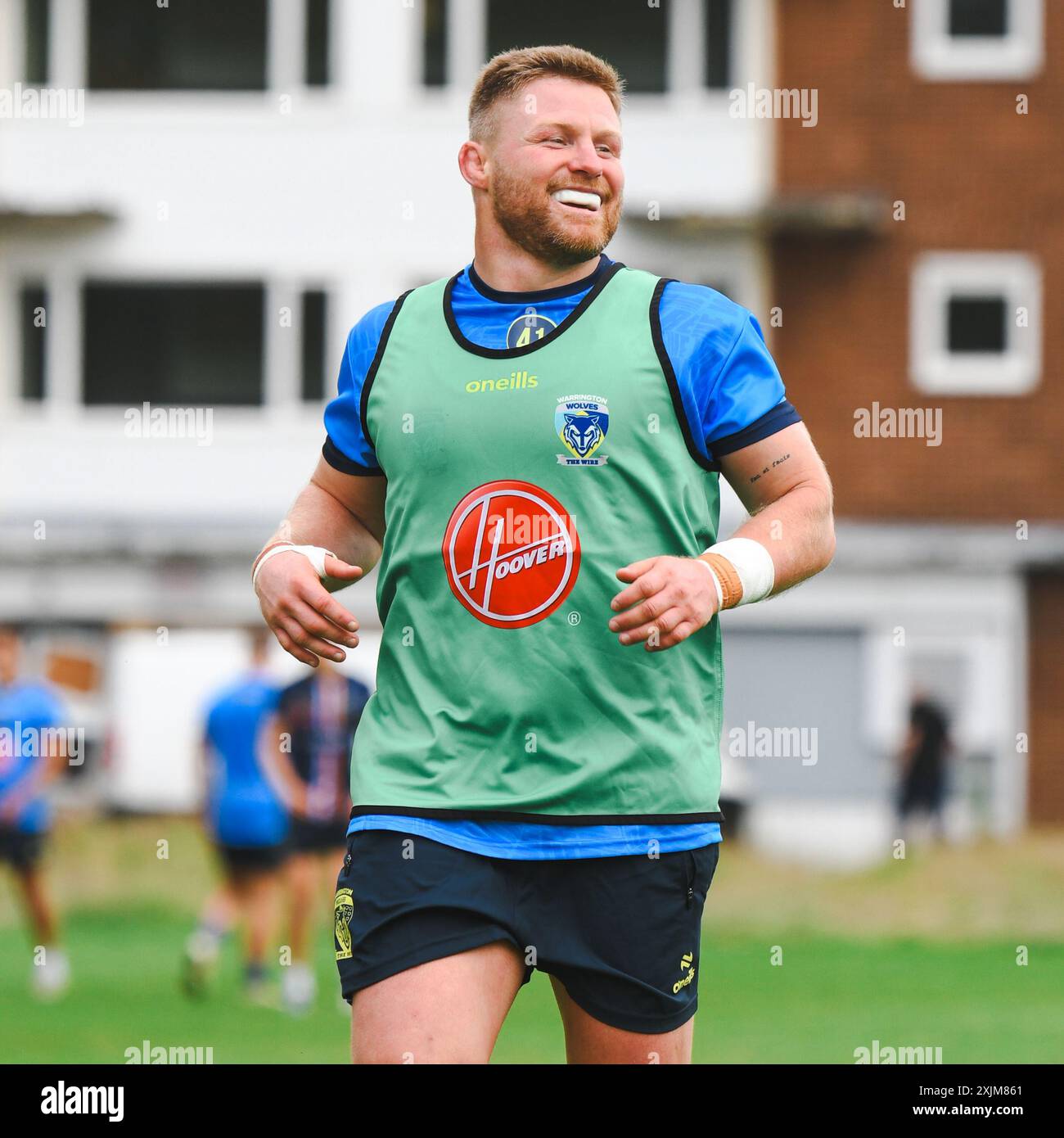 I Warrington Wolves firmano Luke Yates il primo giorno al The Wire Foto Stock