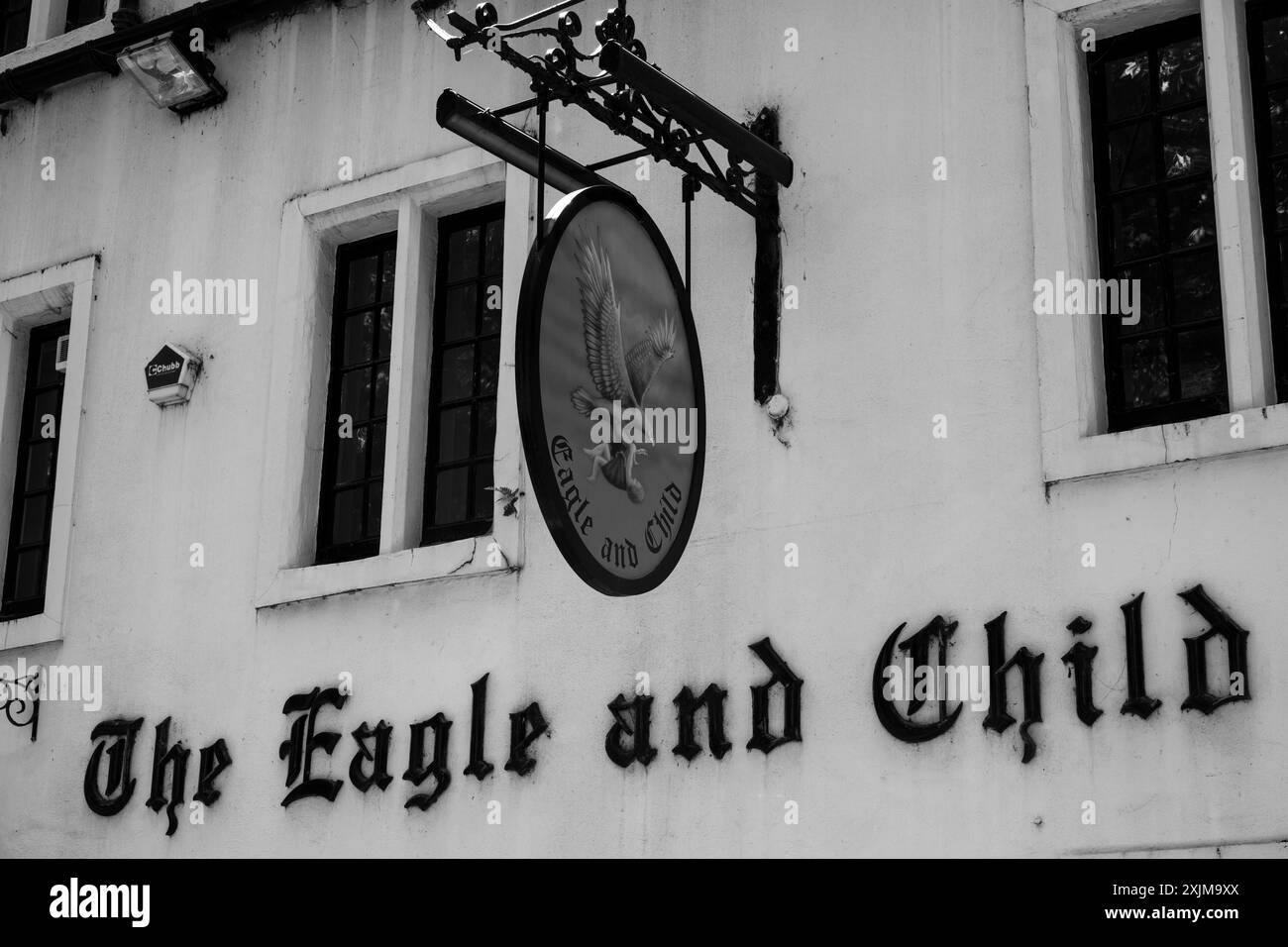 Black and White, The Eagle and Child Pub, Oxford, Oxfordshire, Inghilterra, Regno Unito, GB. Foto Stock