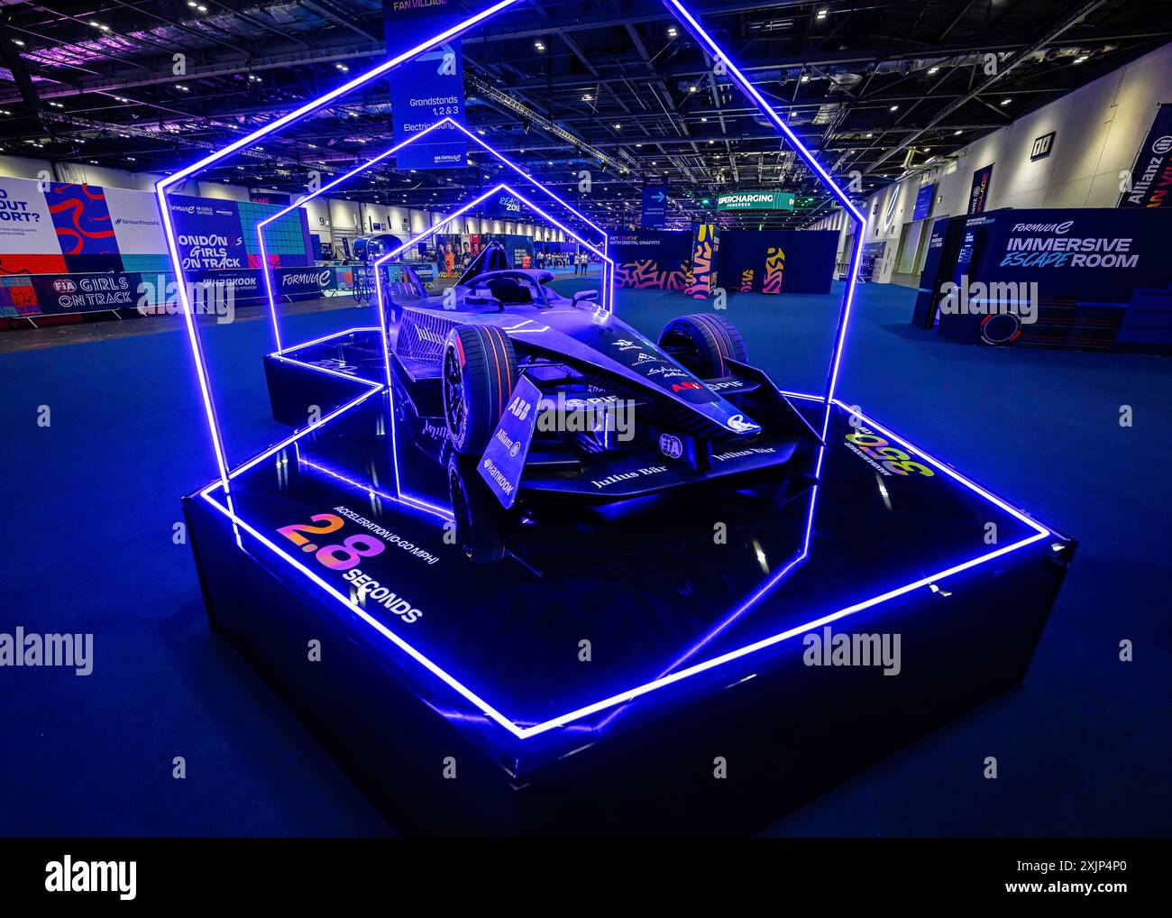 LONDRA, REGNO UNITO. 19 lug, 24. In Day 1 Shakedown durante l'e-Prix di Hankook London ABB FIA Formula e 2024 all'Excel di venerdì 19 luglio 2024 a LONDRA, INGHILTERRA. Crediti: Taka G Wu/Alamy Live News Foto Stock