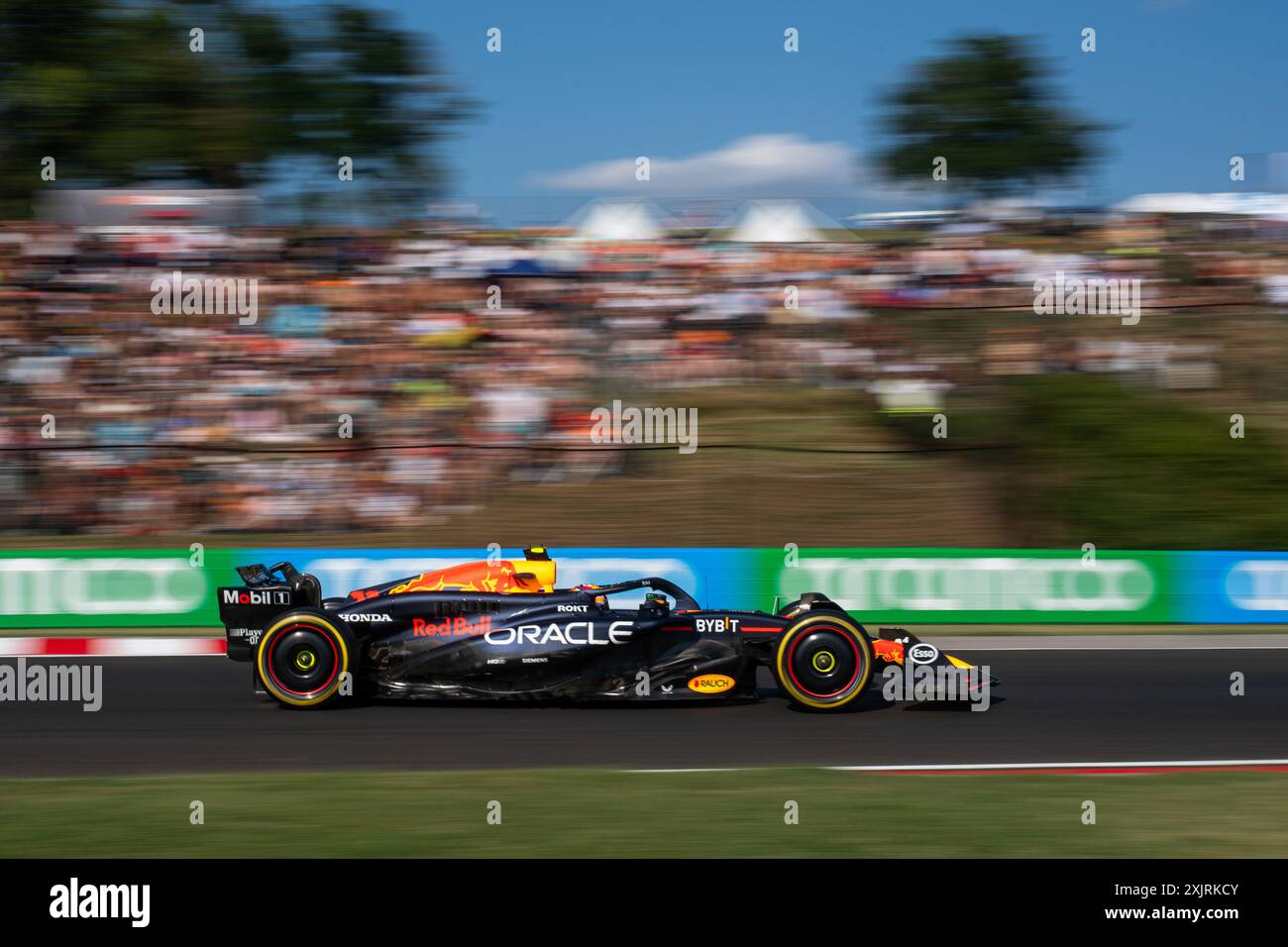 Sergio Checo Perez (Oracle Red Bull Racing, Mexiko, #11) im RedBull RB20, HUN, Formel 1 Weltmeisterschaft, Grand Prix von Ungarn, Hungaroring, Freies Training, 19.07.2024 foto: Eibner-Pressefoto/Michael Memmler Foto Stock