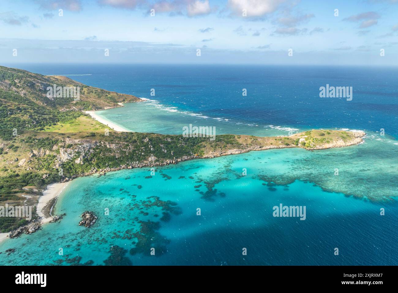 Spettacolare vista aerea sull'isola di Lizard sulla grande Barriera Corallina, Queensland, Australia. La grande Barriera Corallina è la barriera corallina più grande del mondo Foto Stock