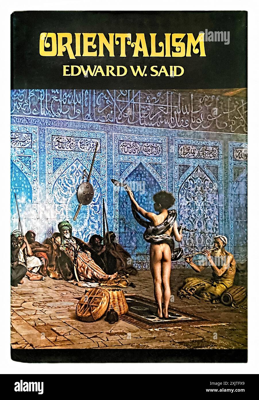 Orientalism di Edward W. Said prima edizione pubblicata nel 1978 con una parte del dipinto Snake Charmer dell'artista francese Jean-Léon Gérôme (1824-1904). Crediti: Collezione privata / Pantheon Books / AF fotografie Foto Stock