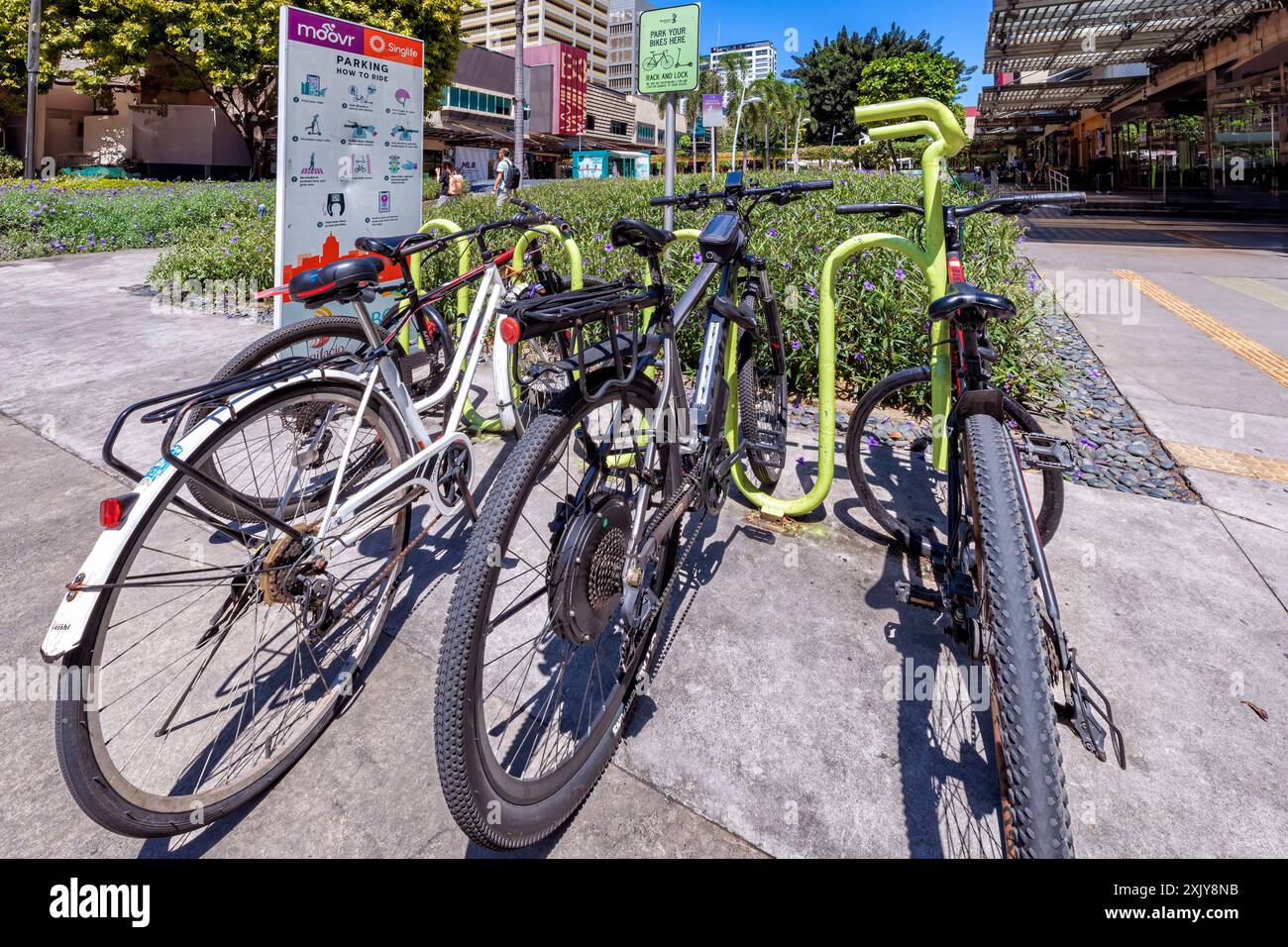 Noleggio biciclette, Bonifacio Global City High Street, BGC, Manila, Filippine Foto Stock