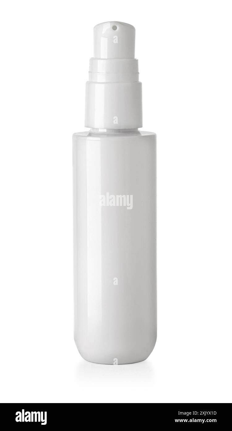 Flacone bianco con spruzzatore. Mock-up di imballaggio in plastica bianca per spray medico. Modello vuoto del contenitore per il liquido. Foto Stock