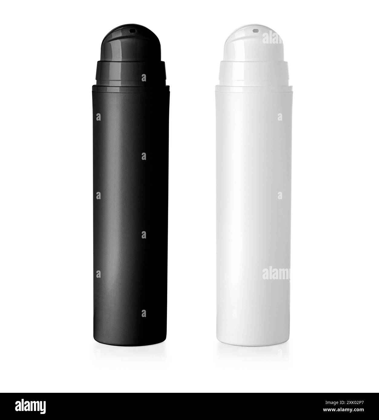 Flacone bianco e nero con spruzzatore. Mock-up di imballaggio in plastica bianca per spray medico. Modello vuoto del contenitore per il liquido. Foto Stock