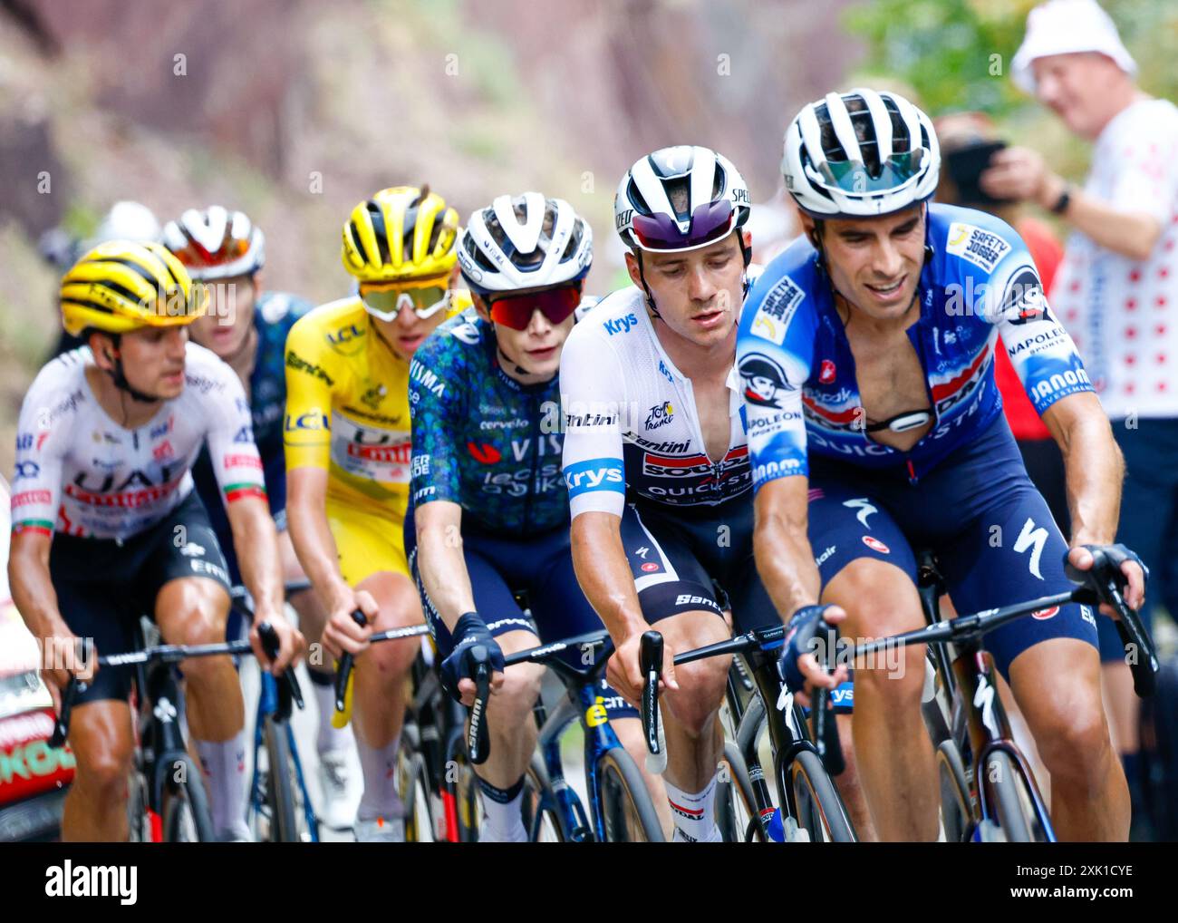 MIKEL LANDA, Soudal - Quick Step stabilisce il ritmo del compagno di squadra Remco Evenpoe durante la tappa 20 di Nizza > col de la Couillole, Tour de, Francia. 20 luglio 2024. Credito: Piscina/Pete Goding credito: Peter Goding/Alamy Live News Foto Stock