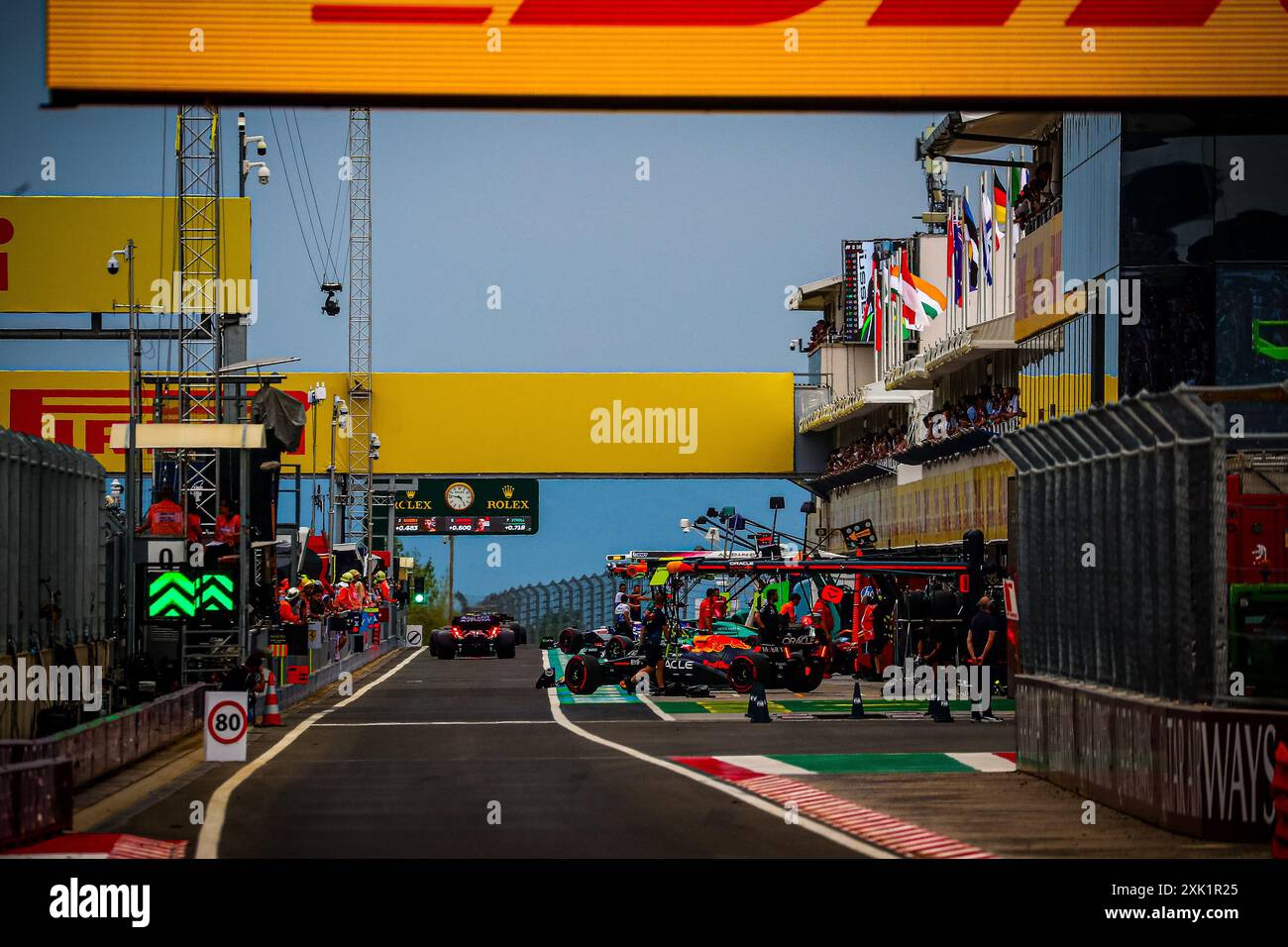 Pit Lane/Box, durante il GP d'Ungheria, Budapest 18-21 luglio 2024 Formula 1 World Championship 2024. Foto Stock