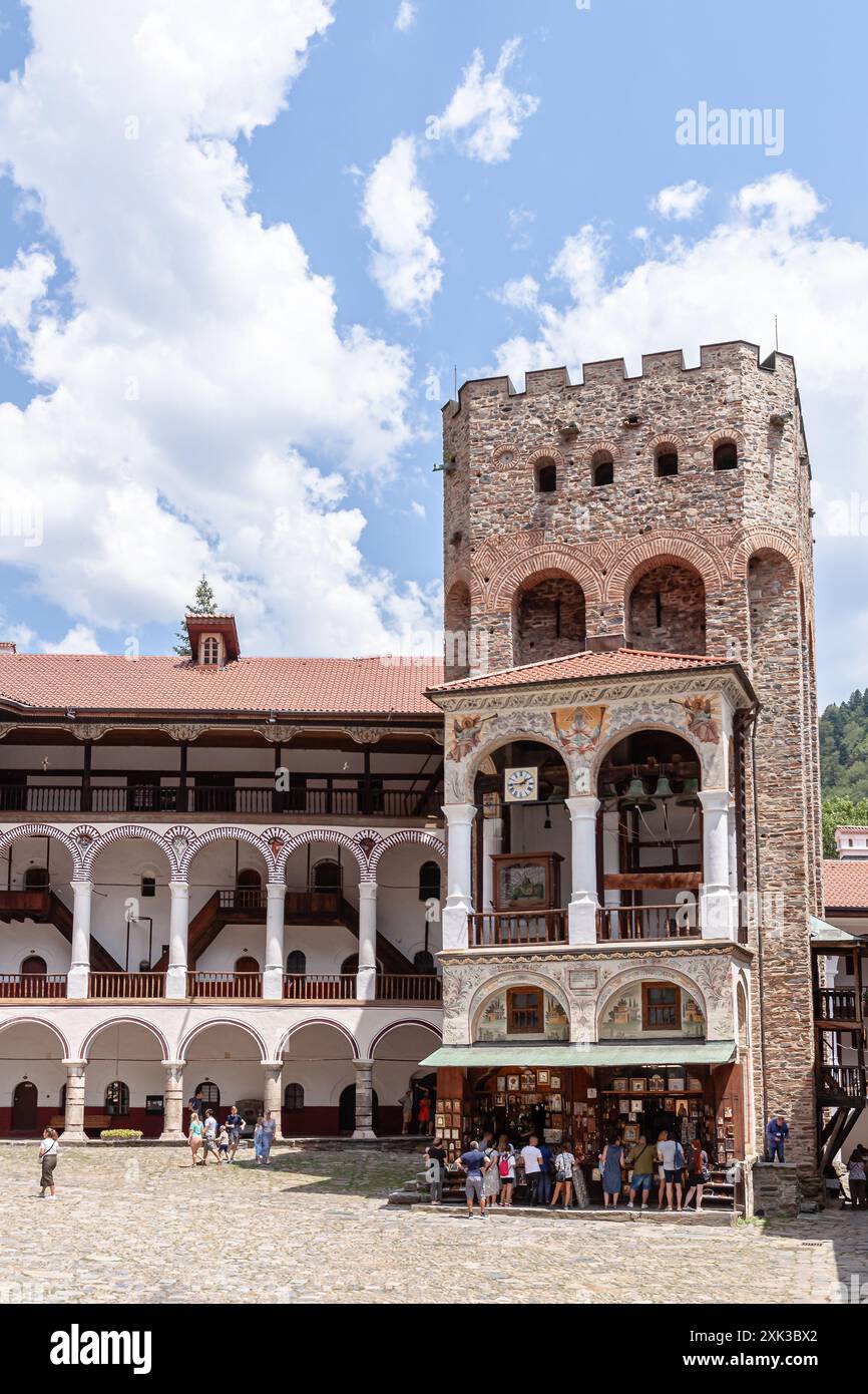 MONASTERO DI RIL, BULGARIA - 14.07. 2024: Visita turistica al monastero di San Ivan Rila, regione di Kyustendil, Bulgaria Foto Stock